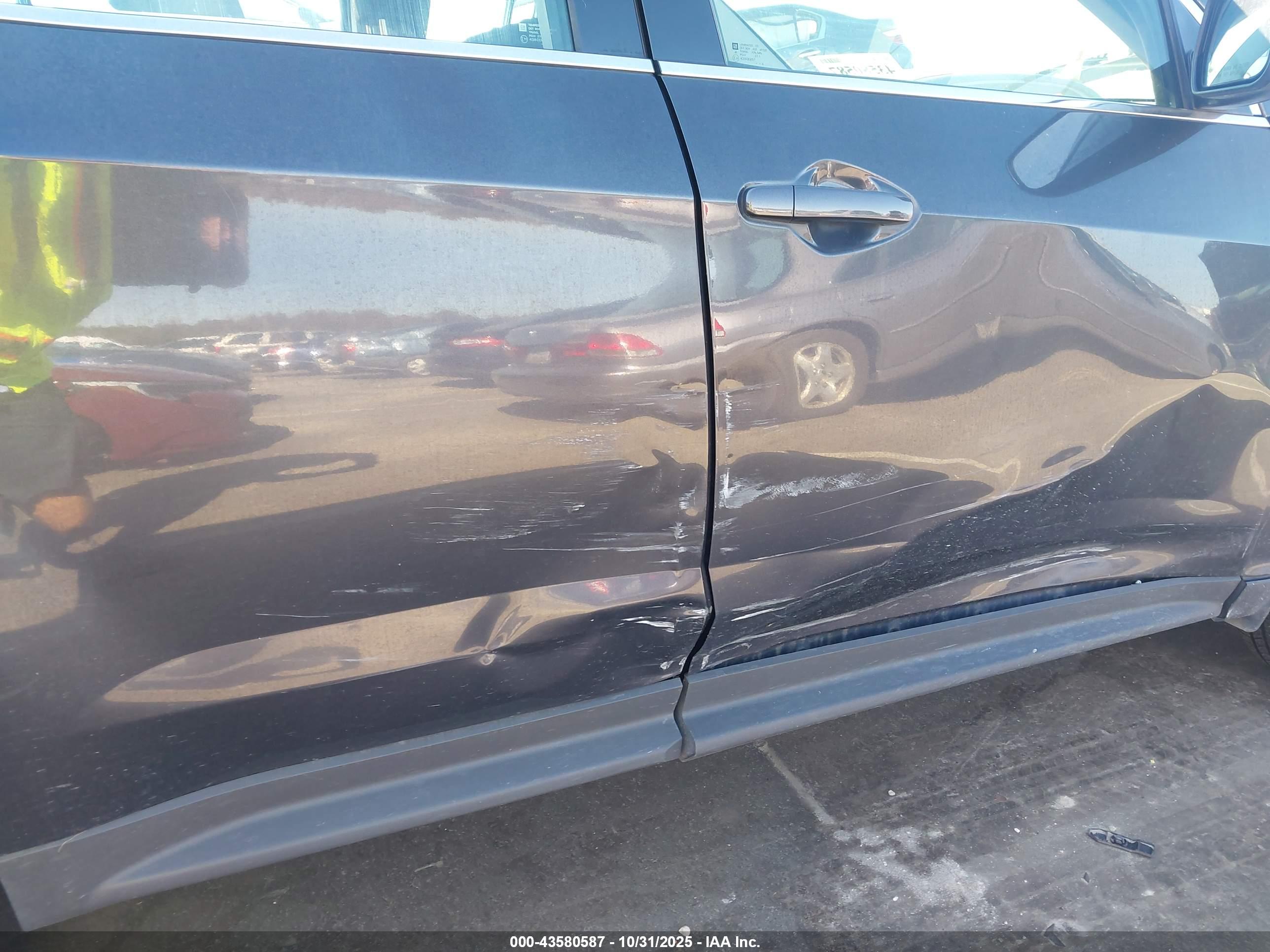 CHEVROLET EQUINOX image 6