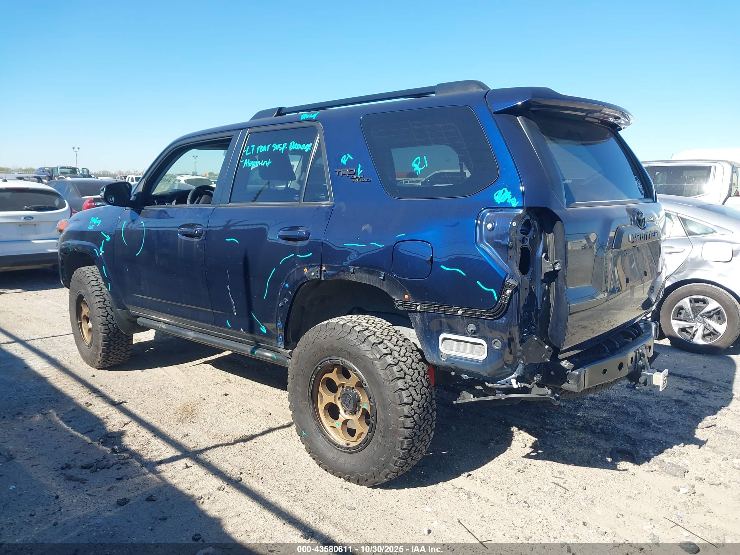 TOYOTA 4RUNNER image 3