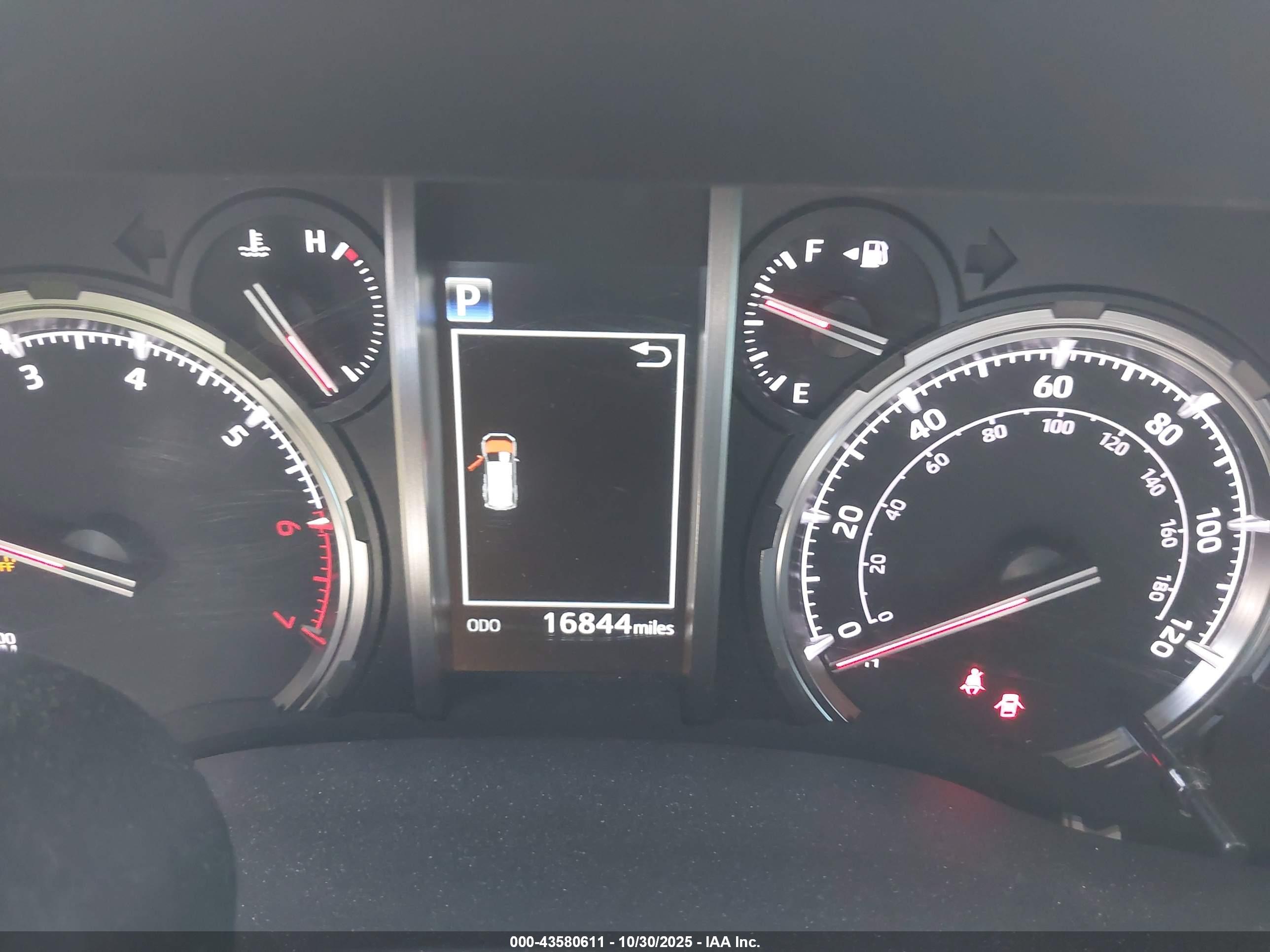 TOYOTA 4RUNNER image 7