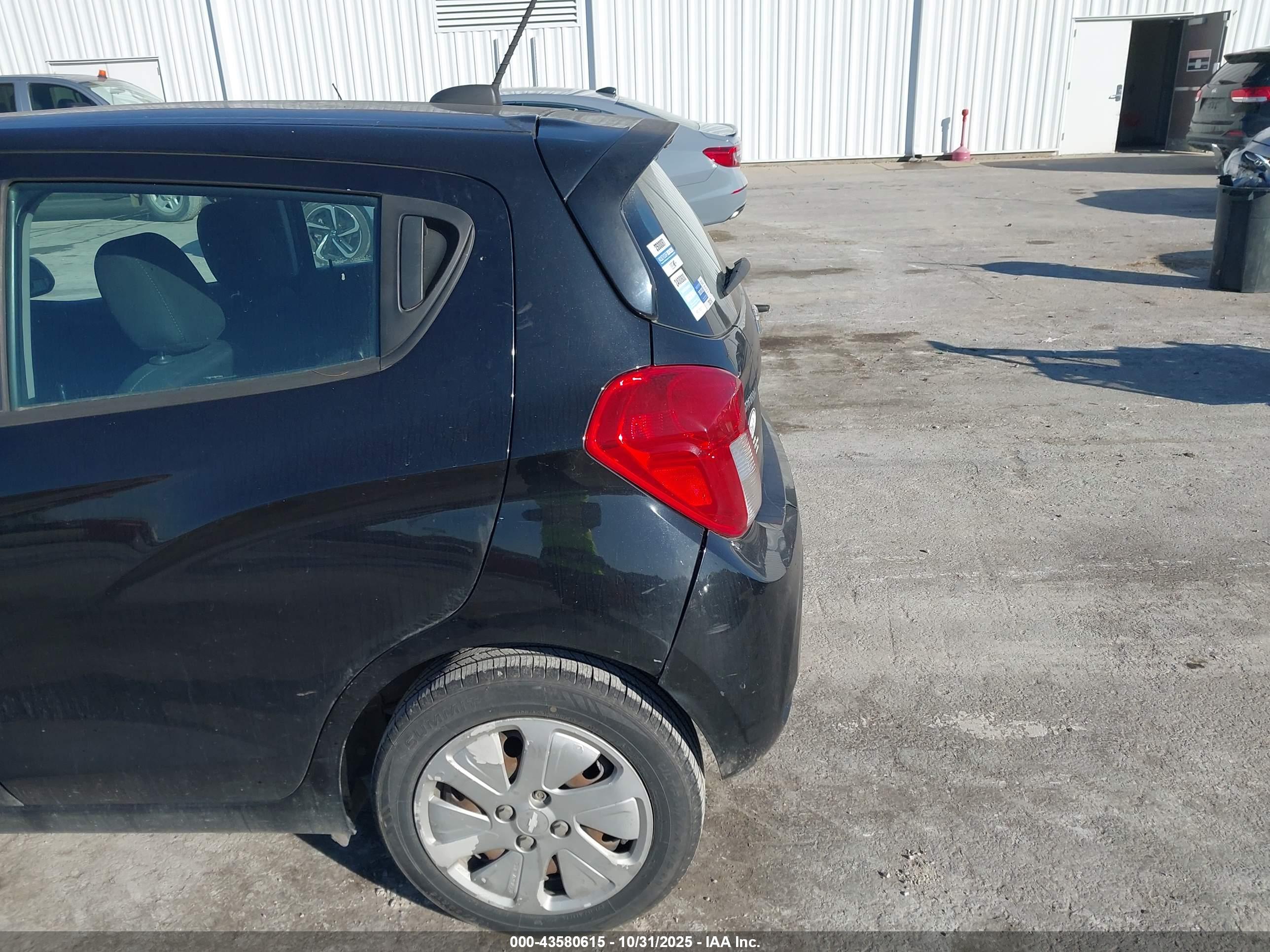 CHEVROLET SPARK image 6