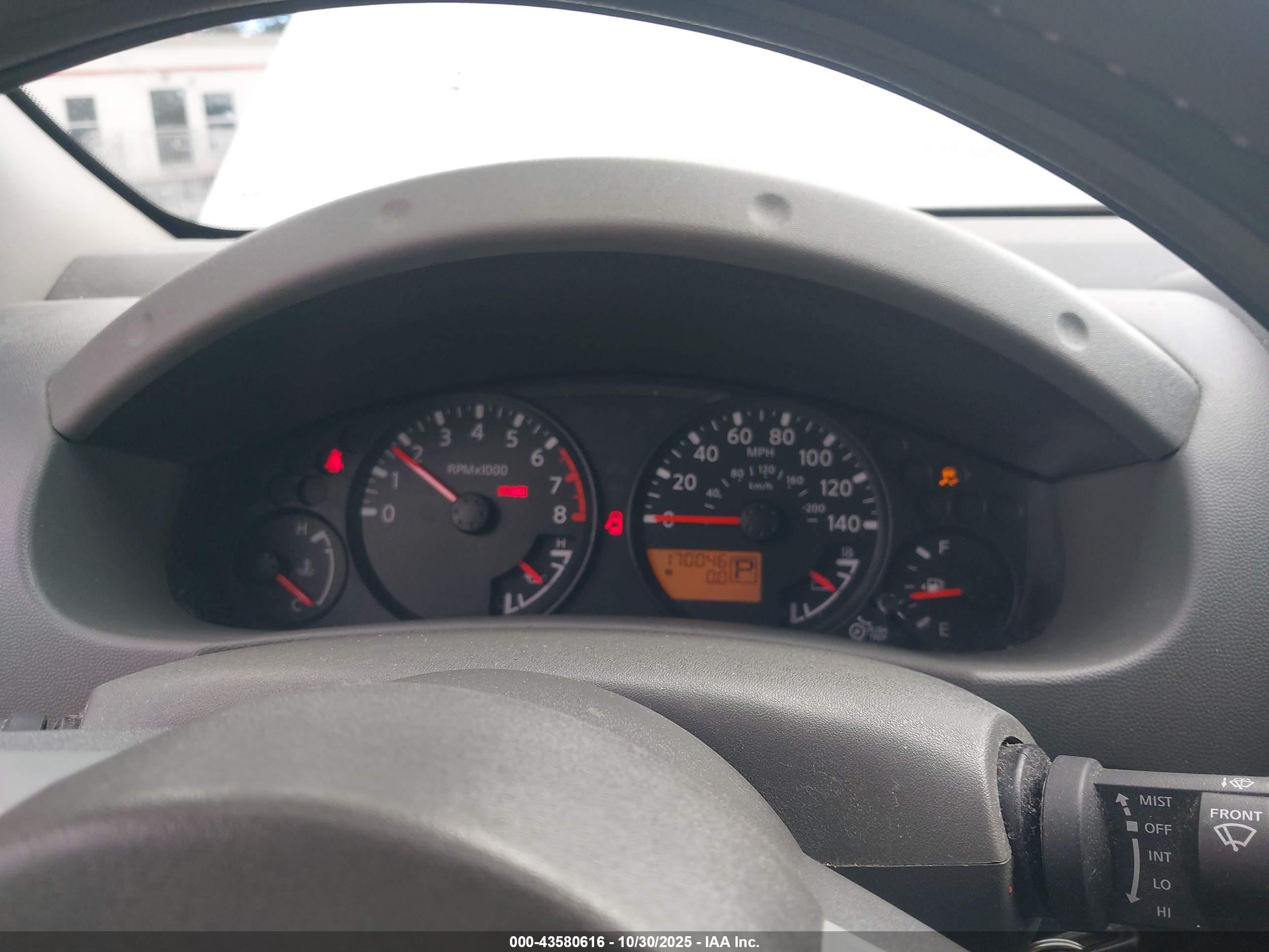 NISSAN FRONTIER image 7
