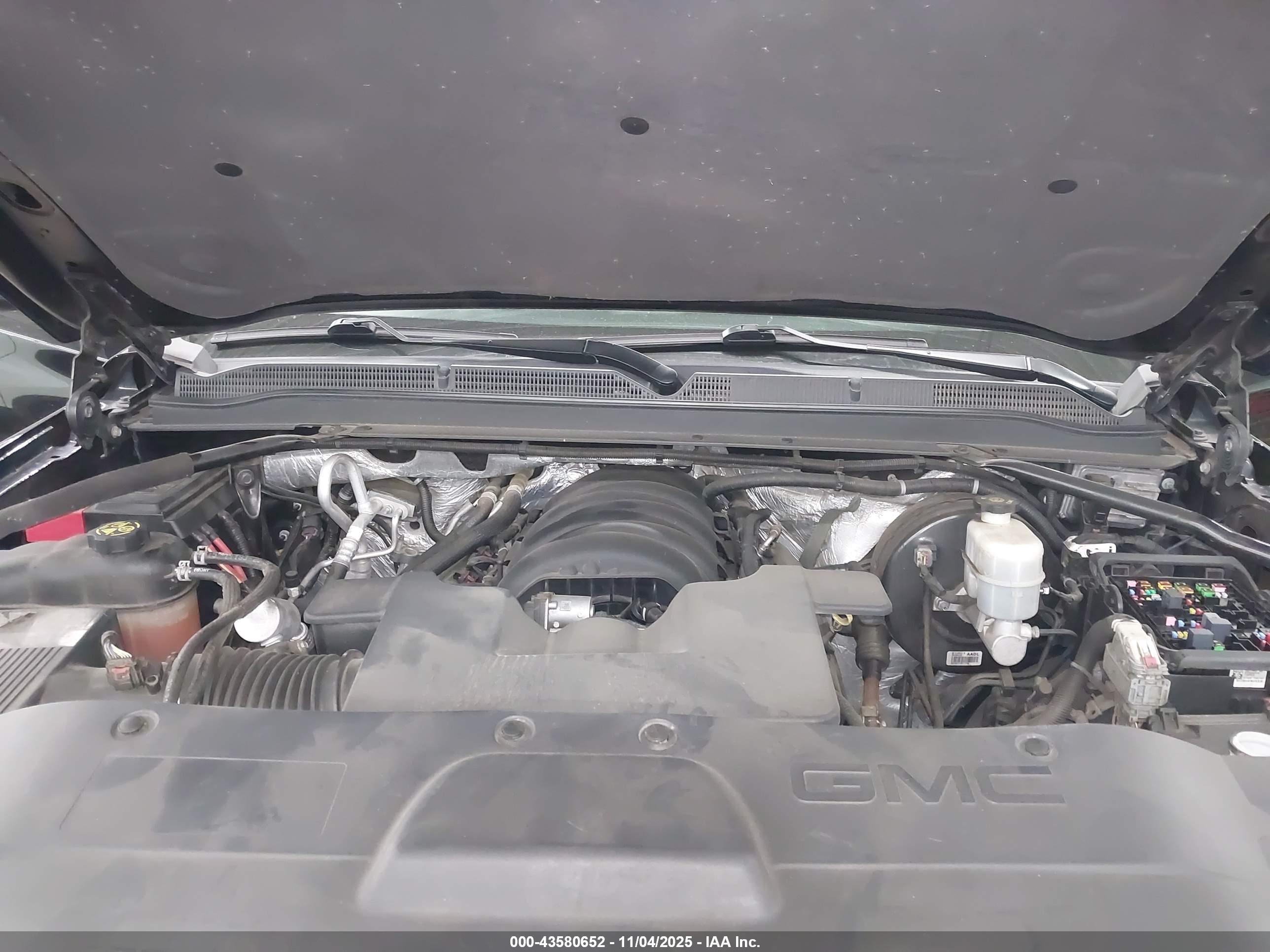 GMC YUKON image 10
