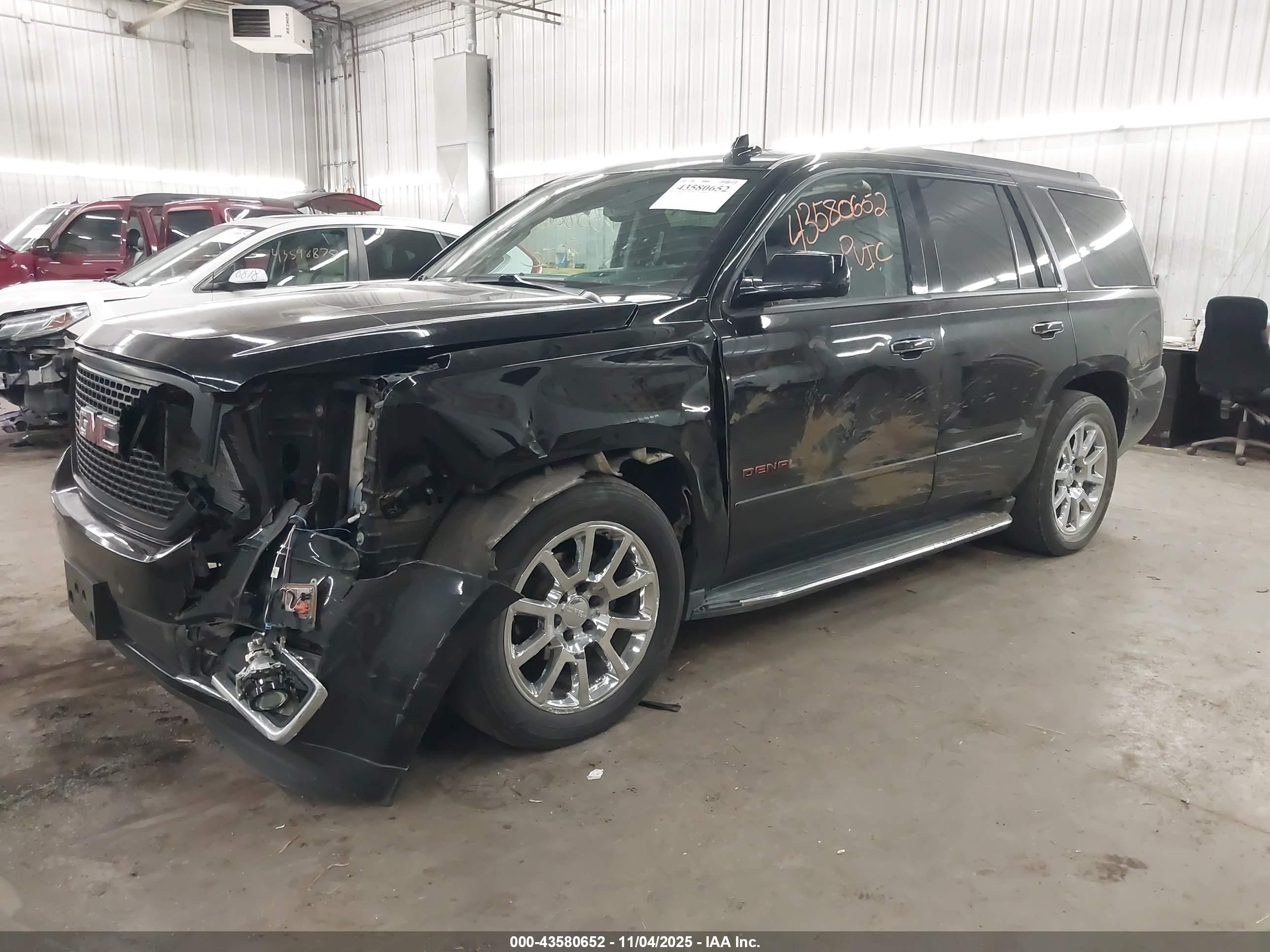 GMC YUKON image 2
