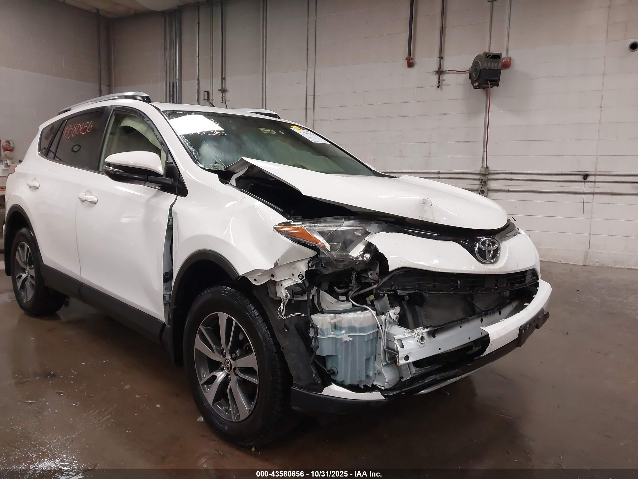 TOYOTA RAV4 image 6