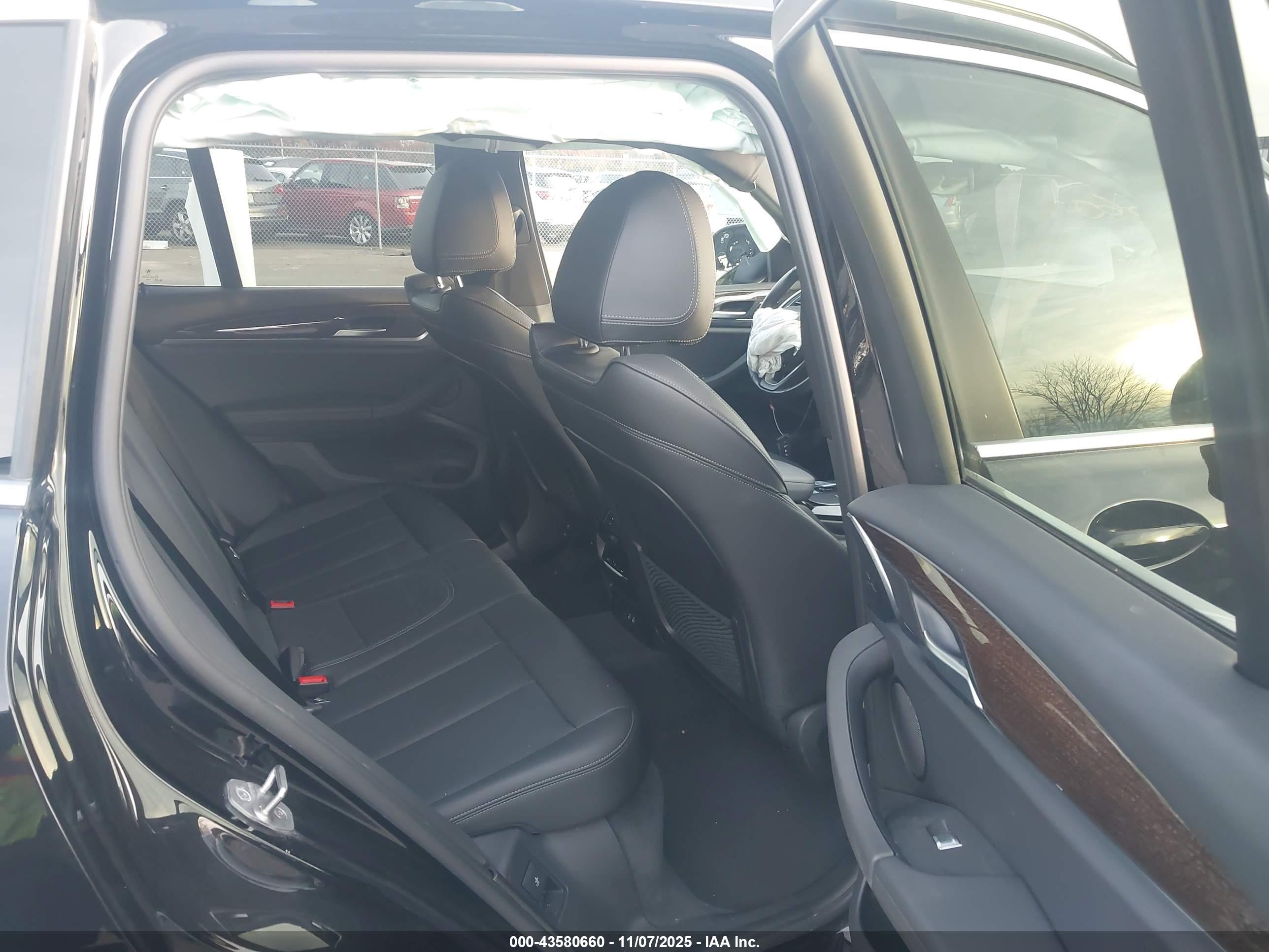 BMW X3 image 8