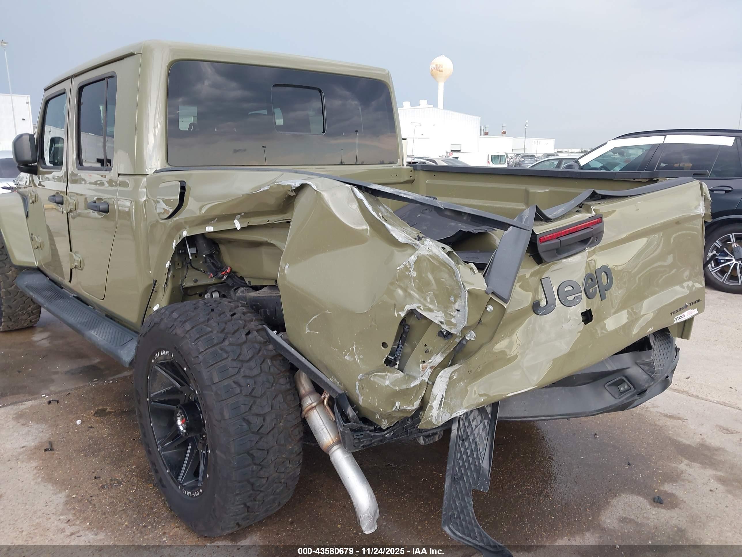 JEEP GLADIATOR image 6