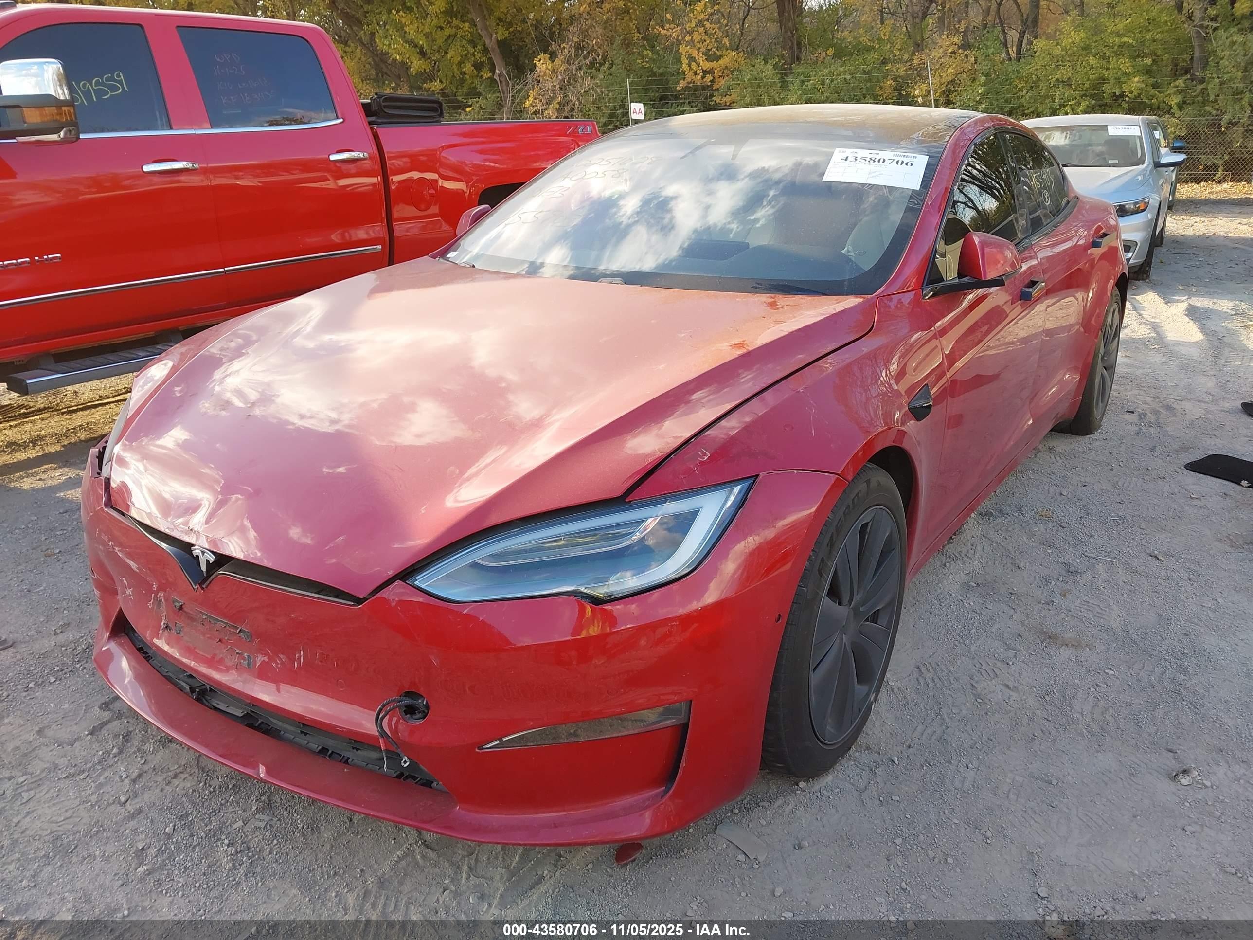 TESLA MODEL image 2