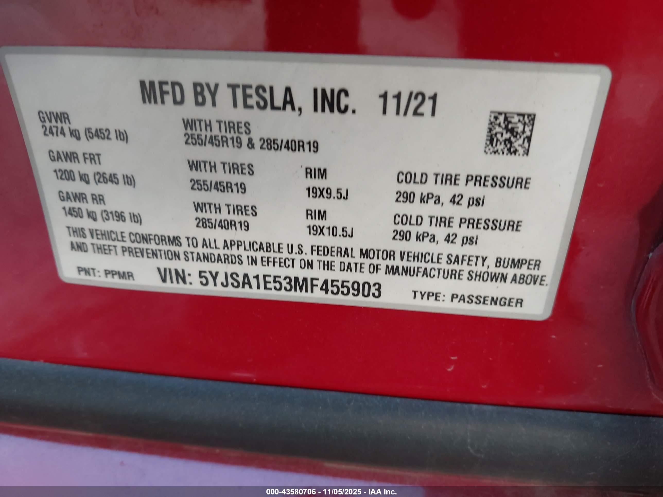 TESLA MODEL image 9