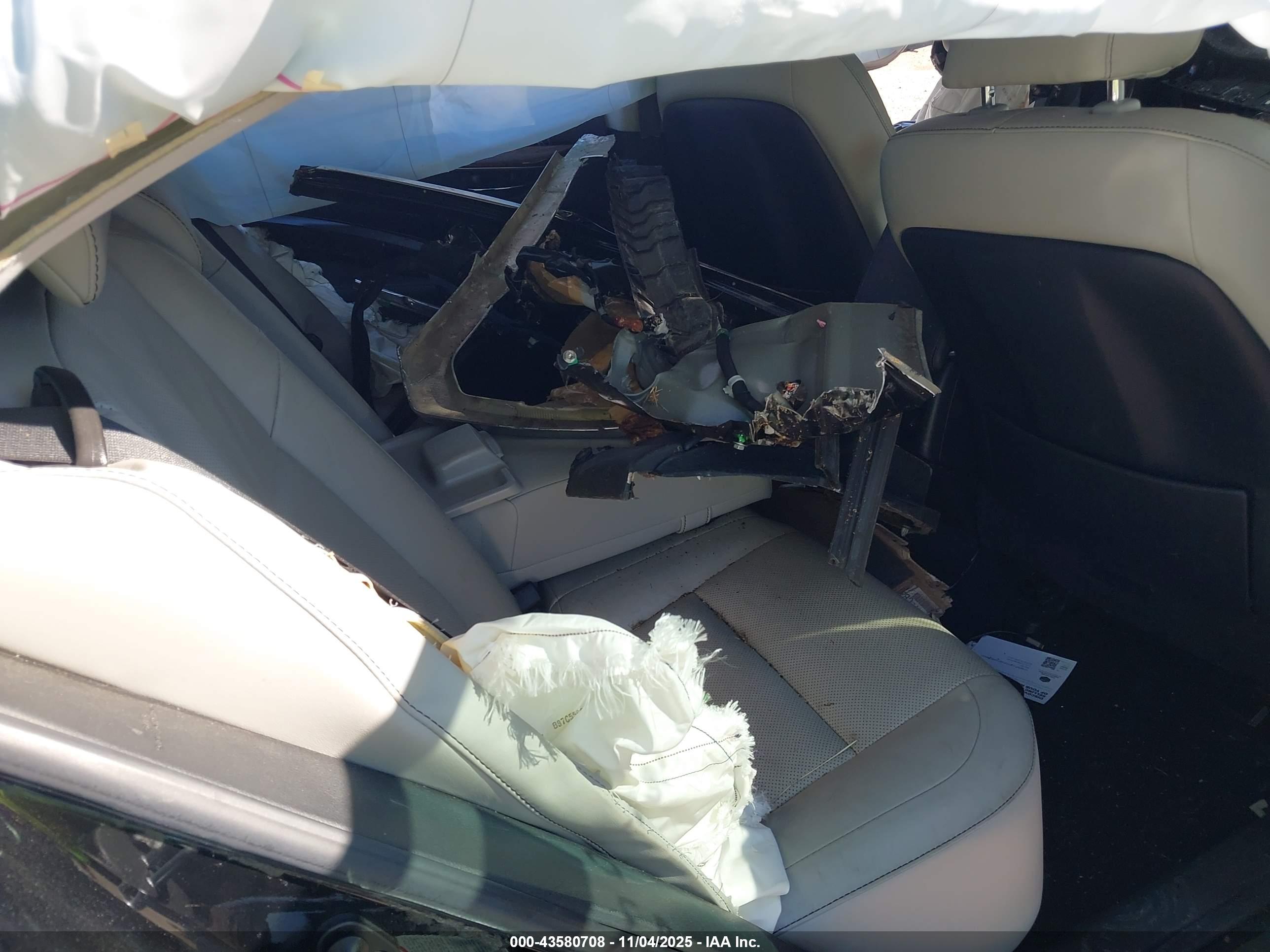 LEXUS ES image 8