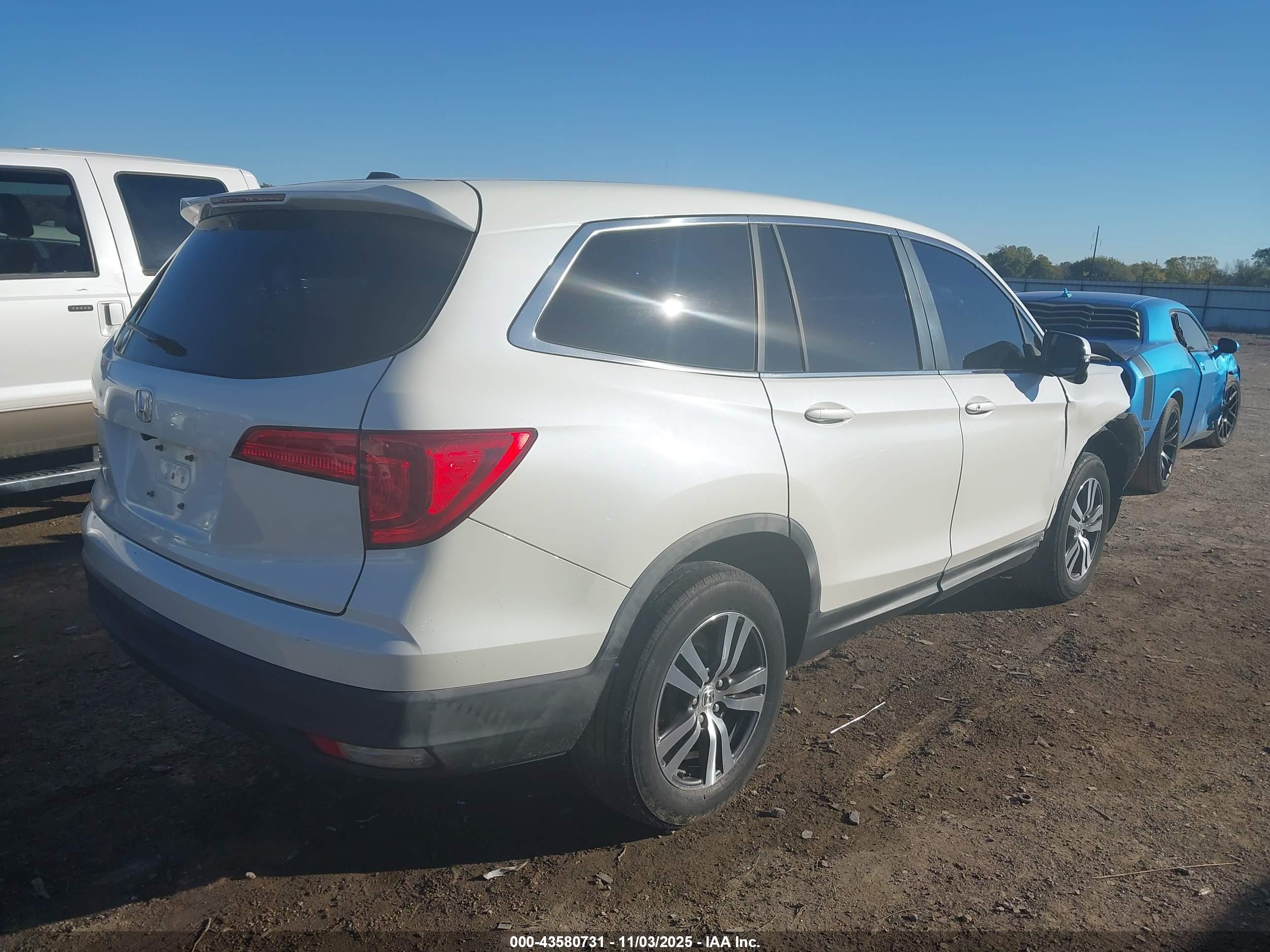 HONDA PILOT image 4
