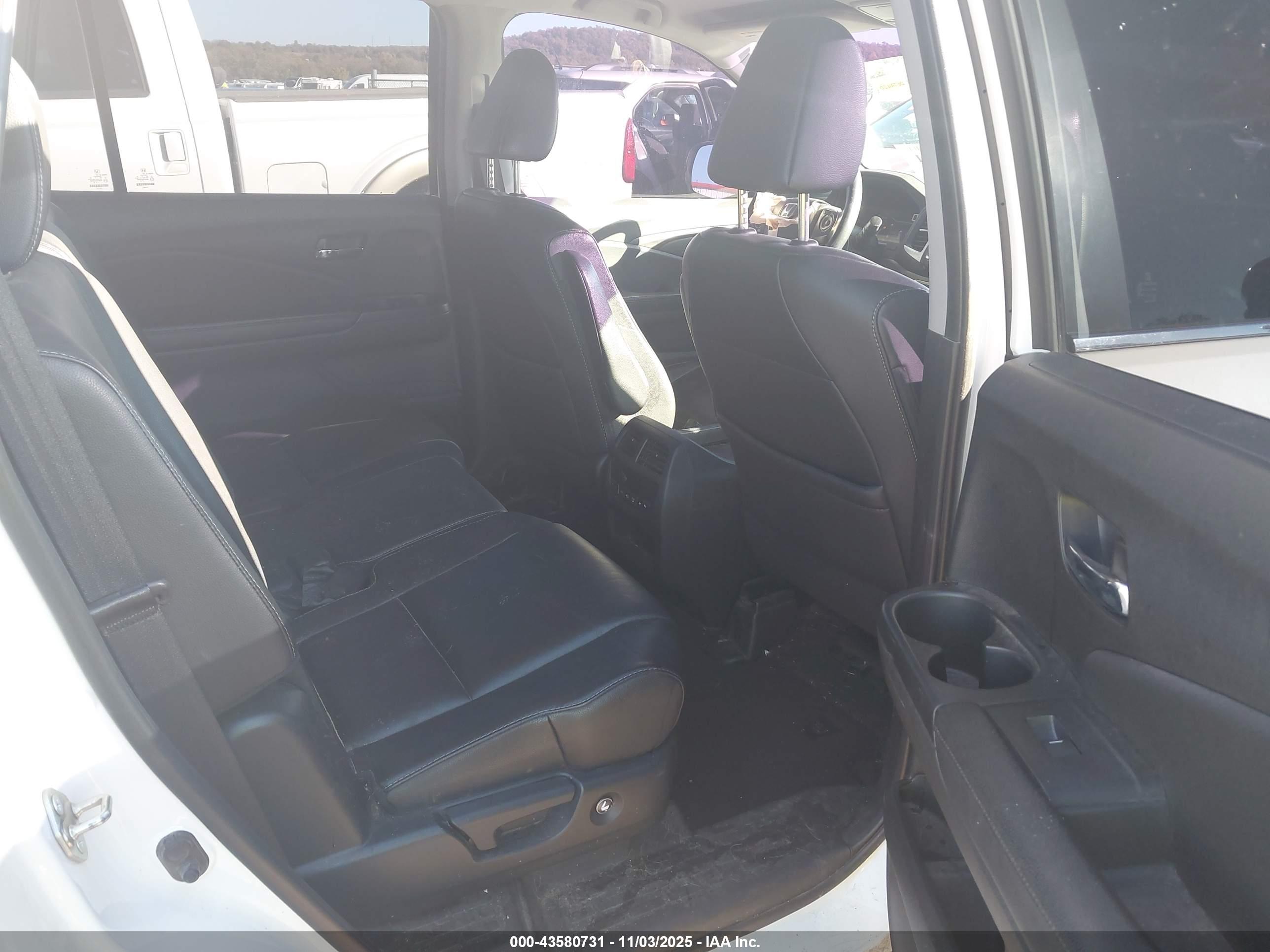 HONDA PILOT image 8