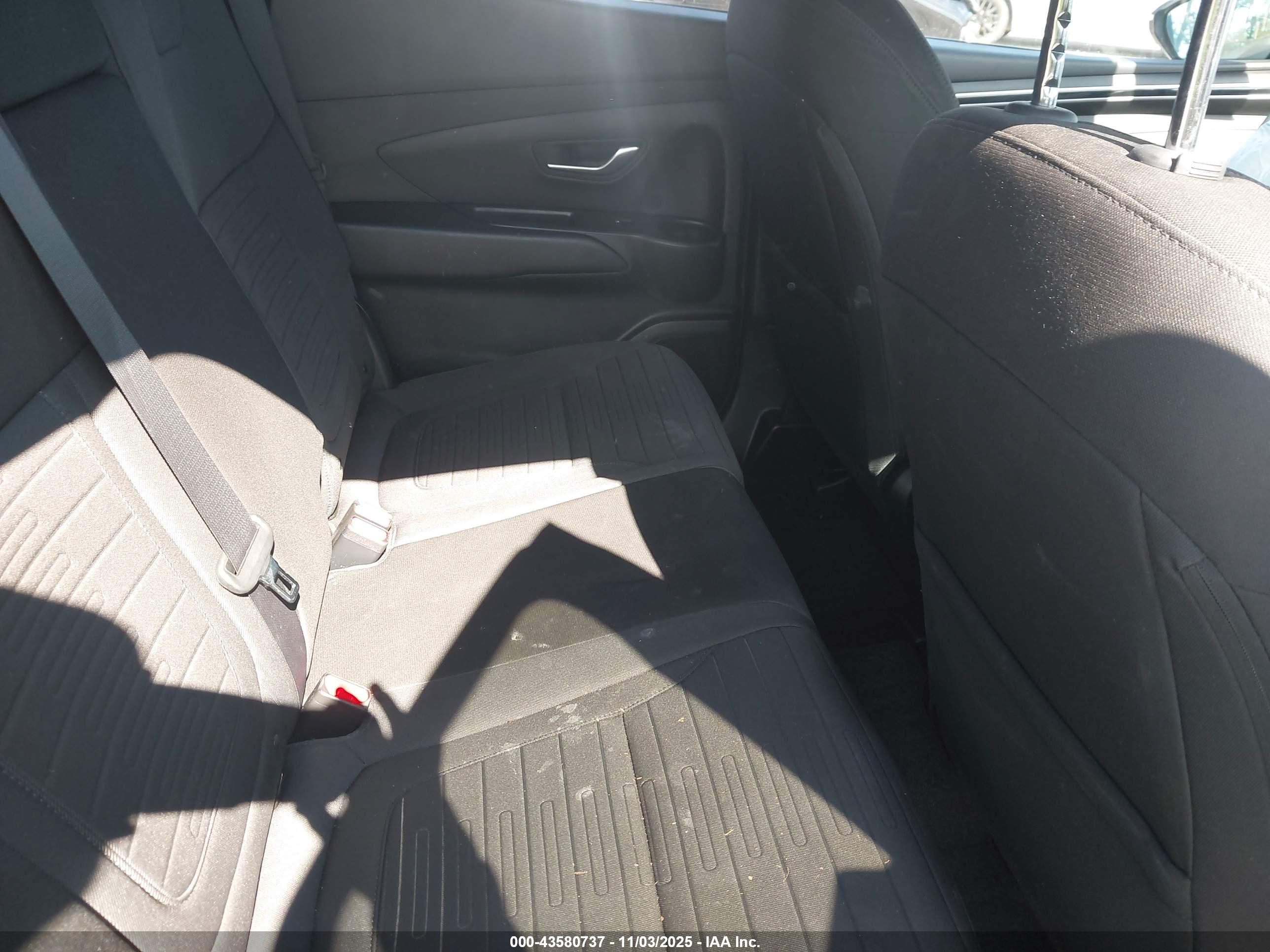 HYUNDAI SANTA image 8