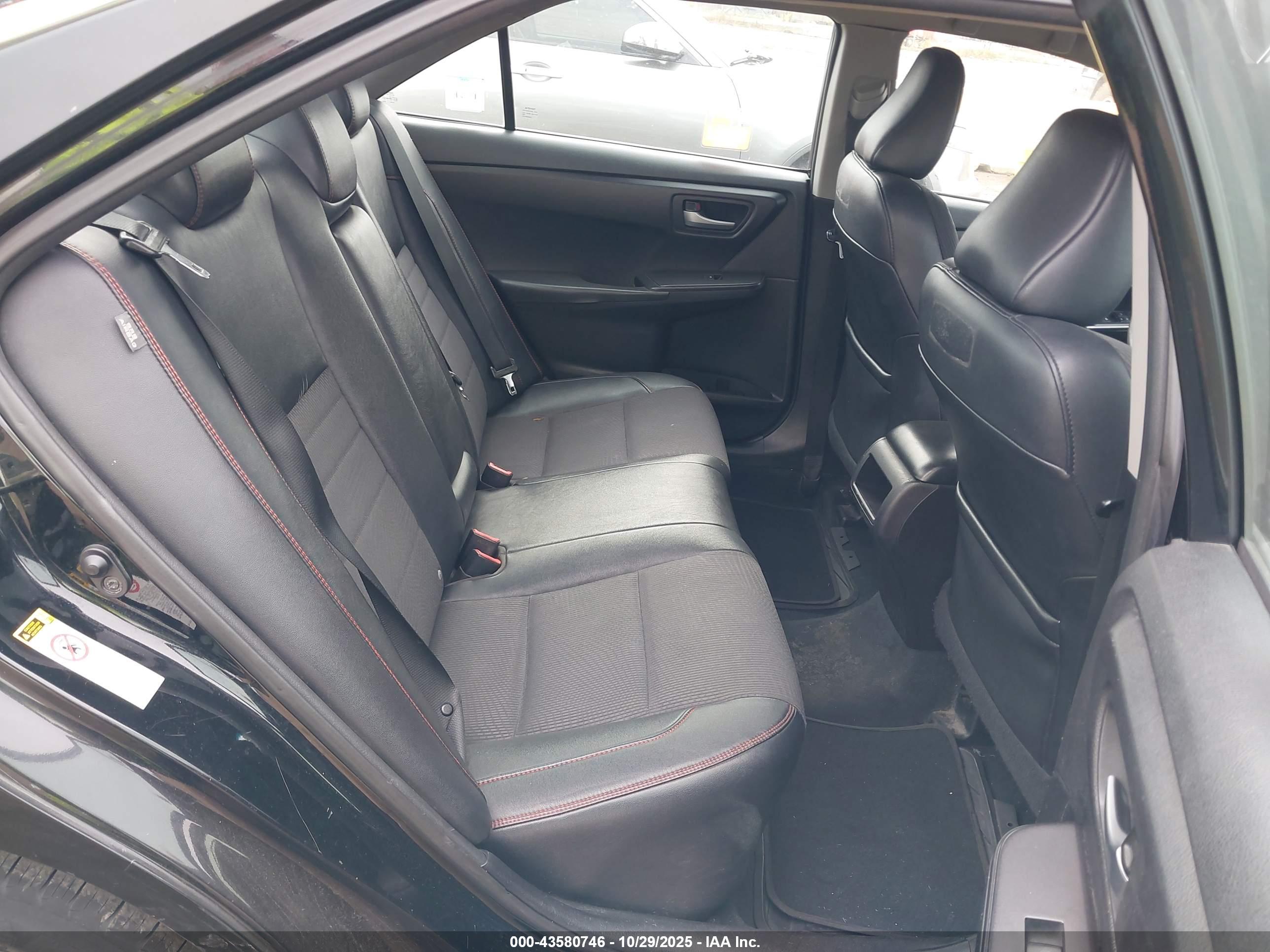 TOYOTA CAMRY image 8