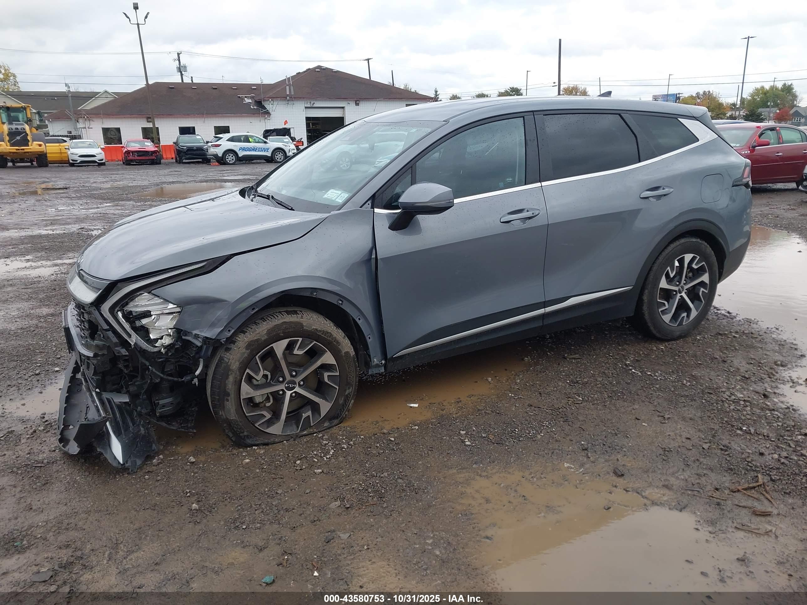 KIA SPORTAGE image 2