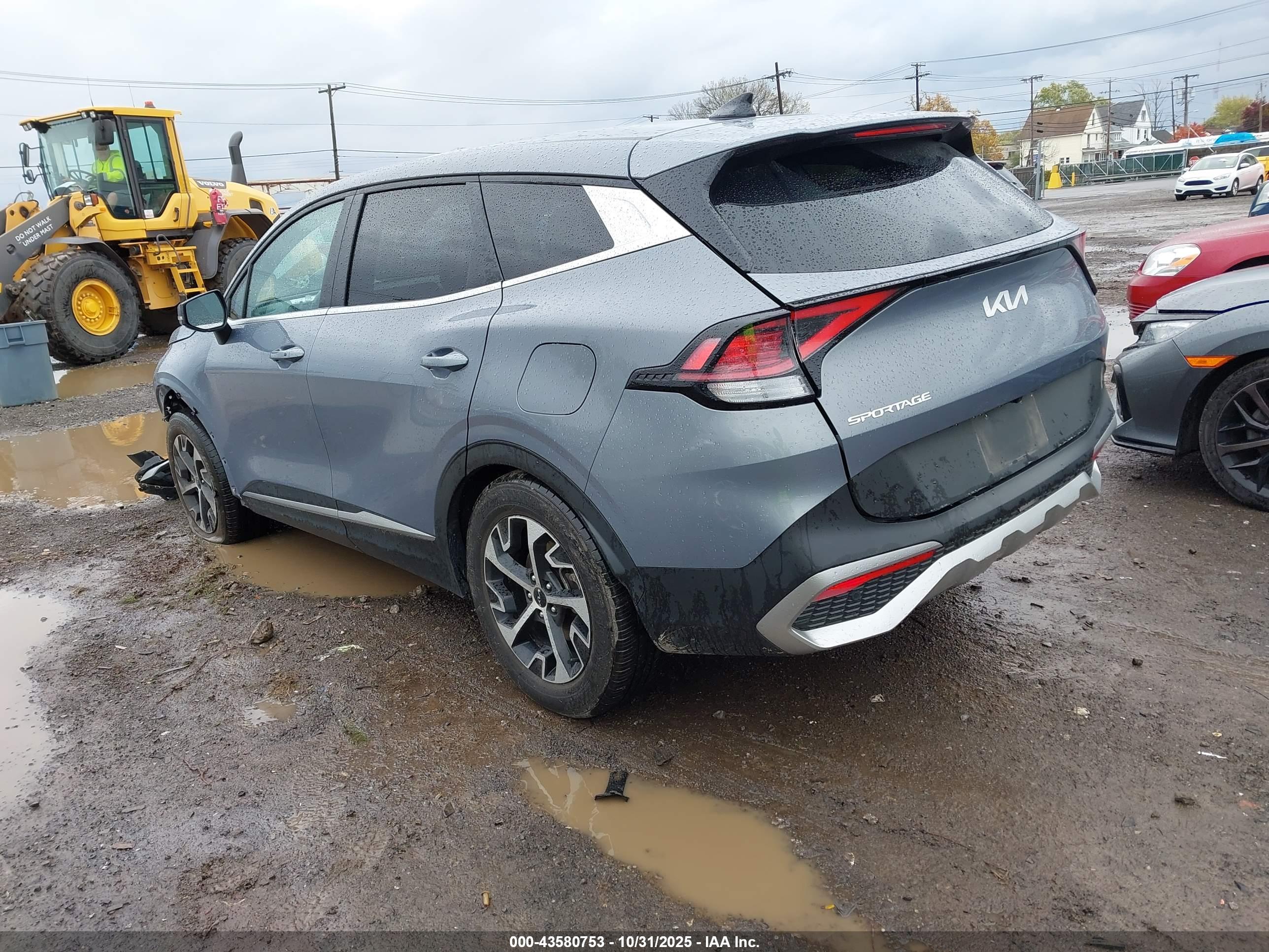 KIA SPORTAGE image 3