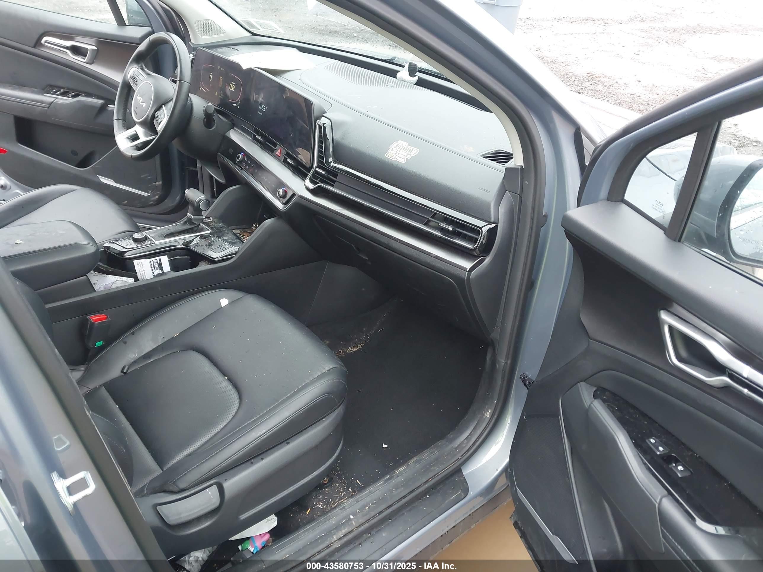 KIA SPORTAGE image 5