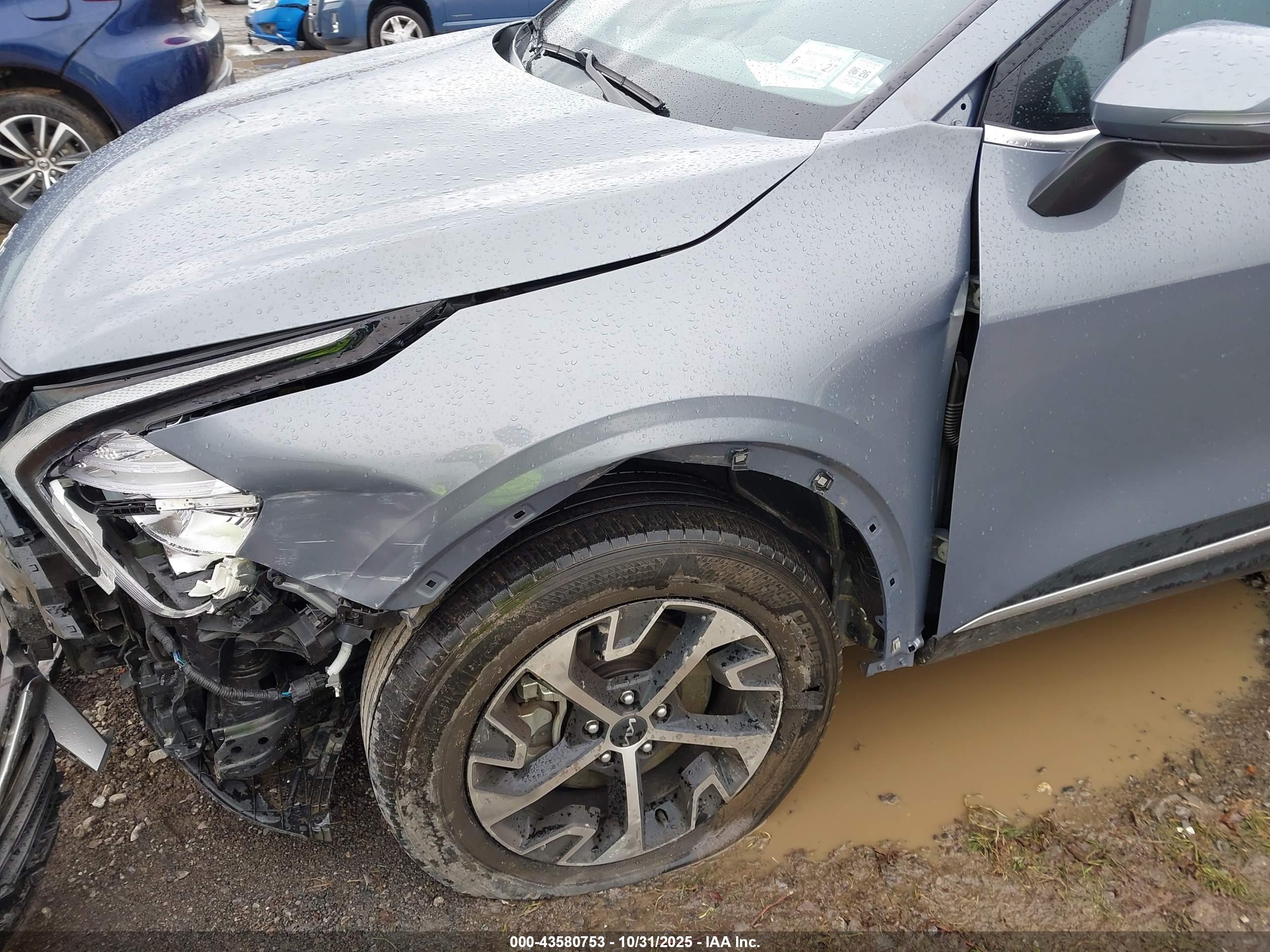 KIA SPORTAGE image 6