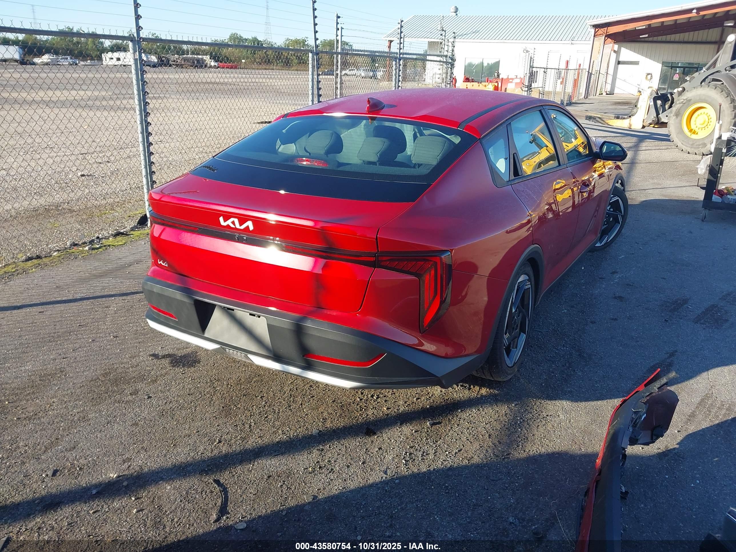 KIA K4 image 4