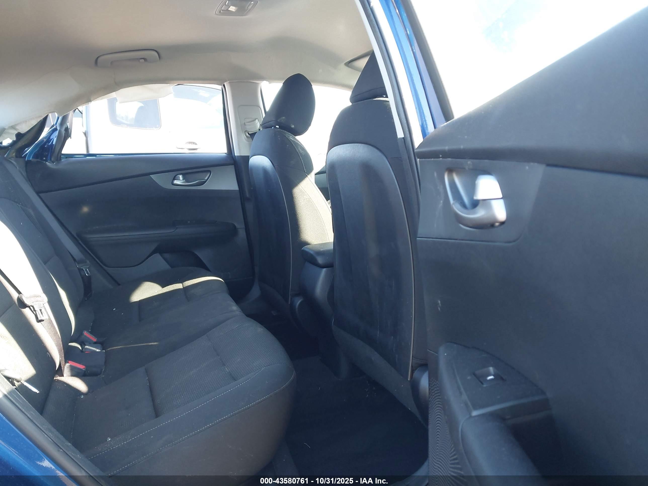 KIA FORTE image 8