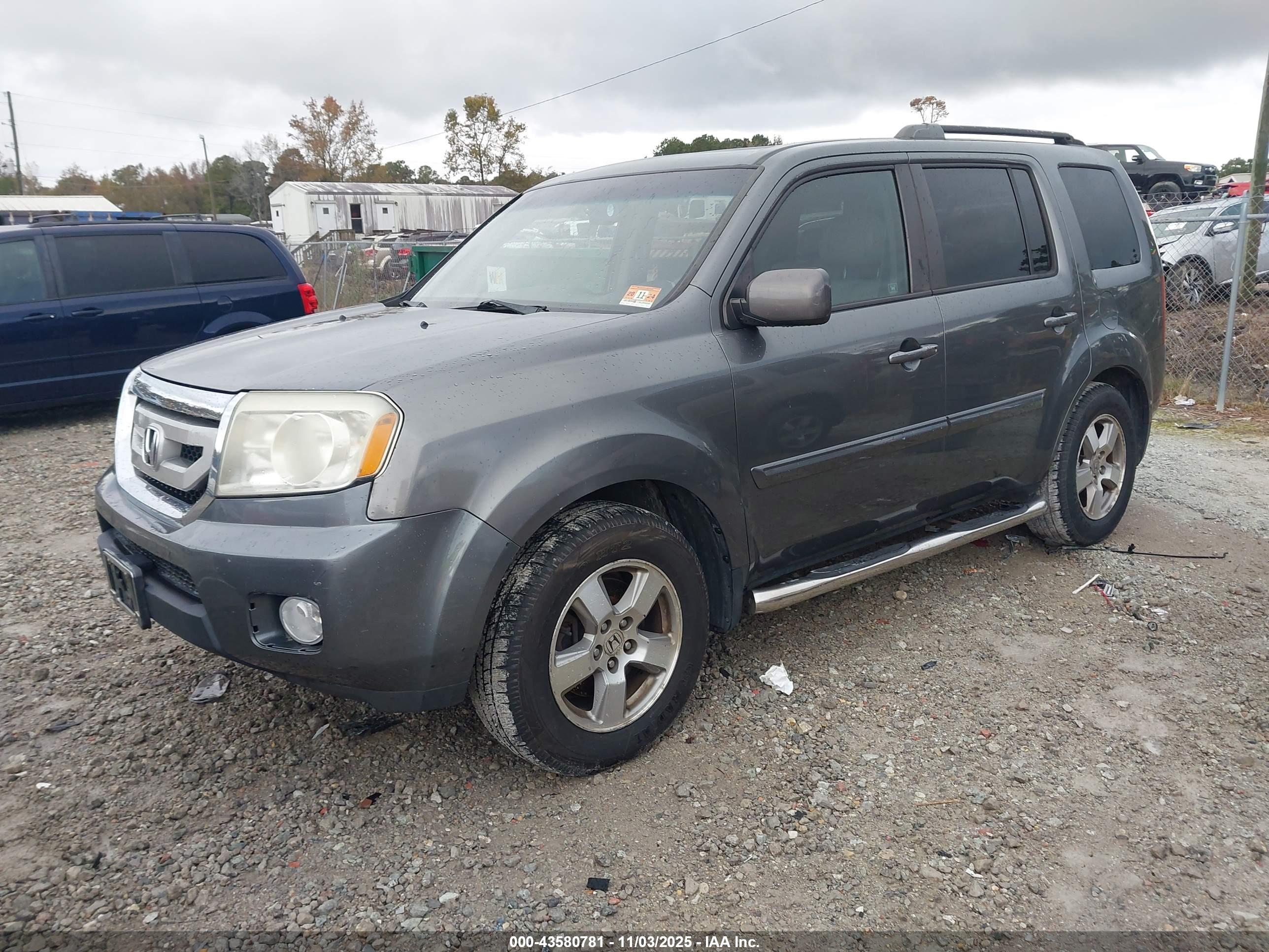 HONDA PILOT image 2