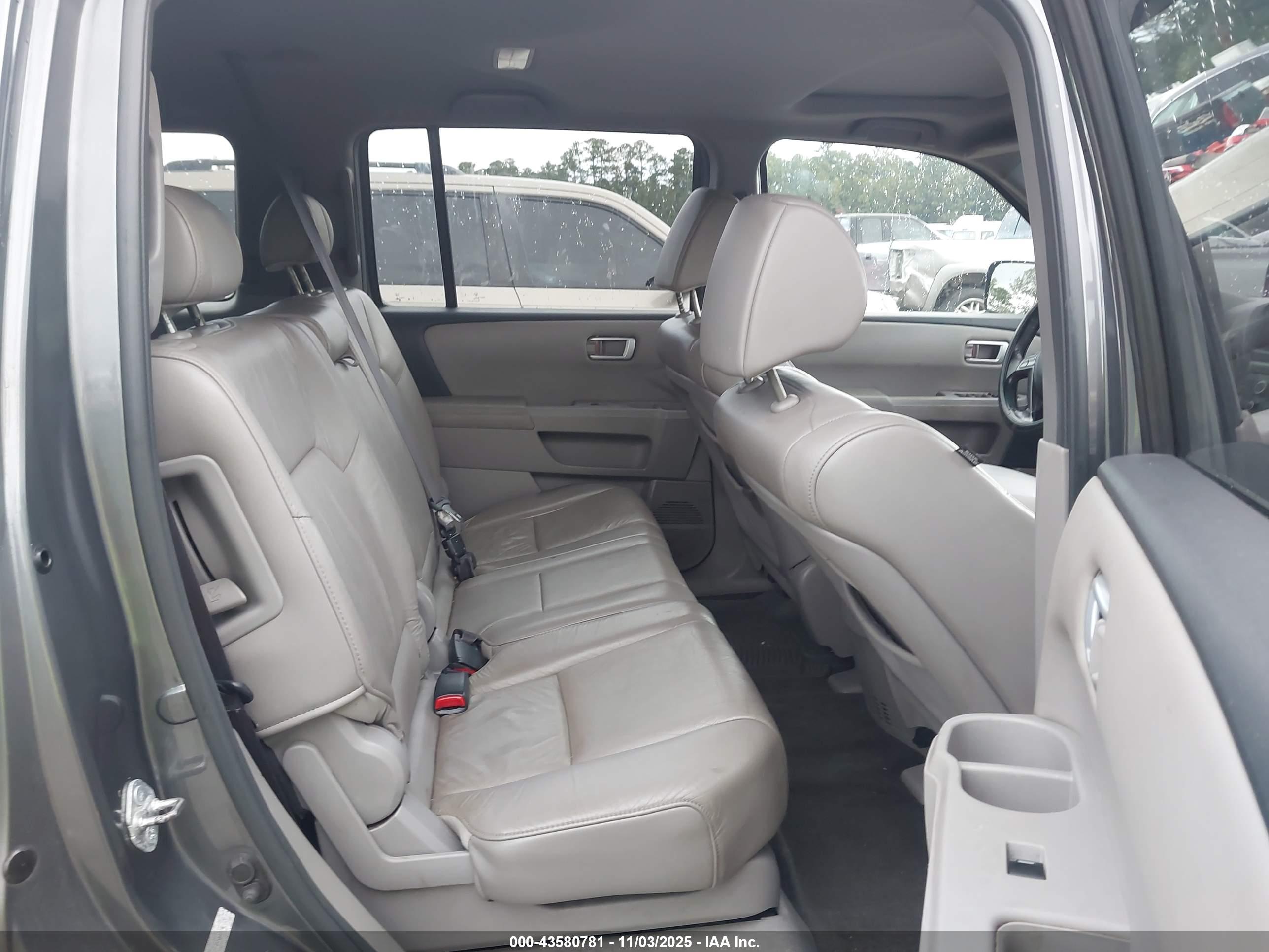 HONDA PILOT image 8