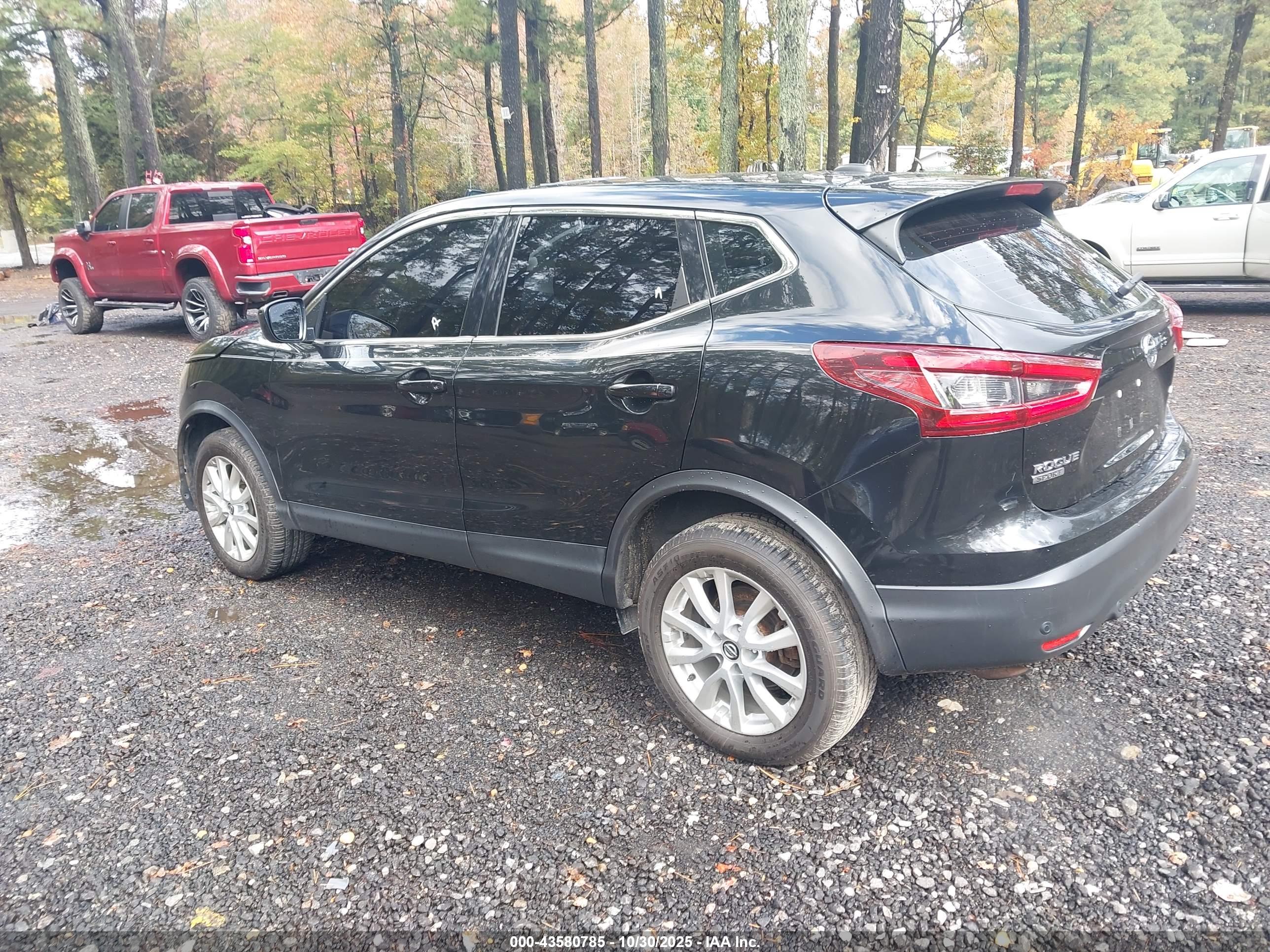 NISSAN ROGUE image 3