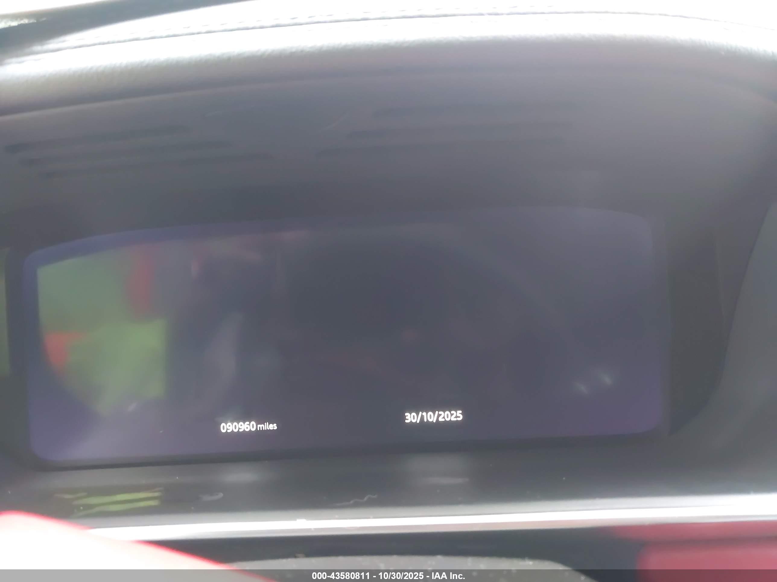 LAND ROVER image 7