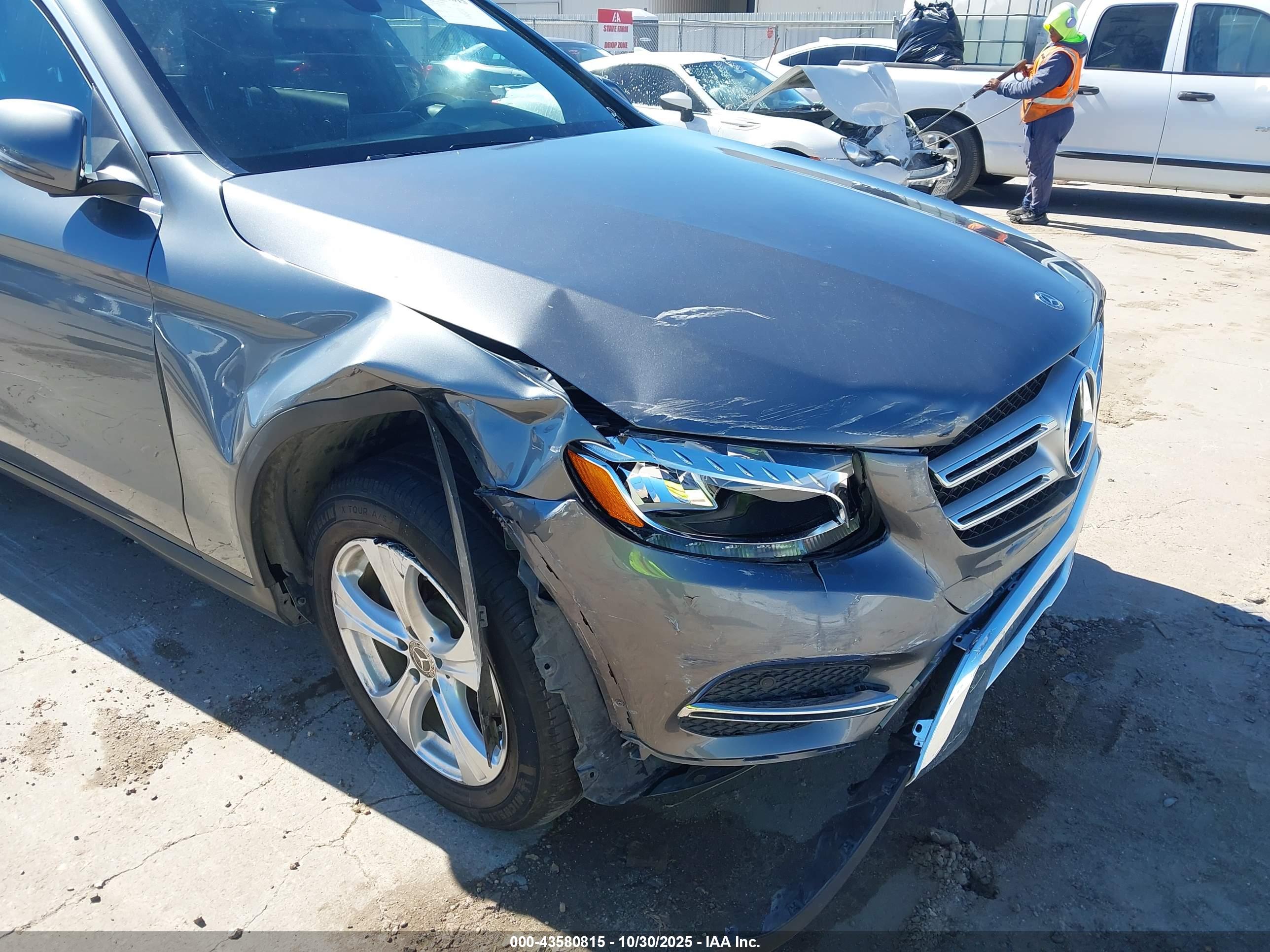 MERCEDES-BENZ GLC image 6