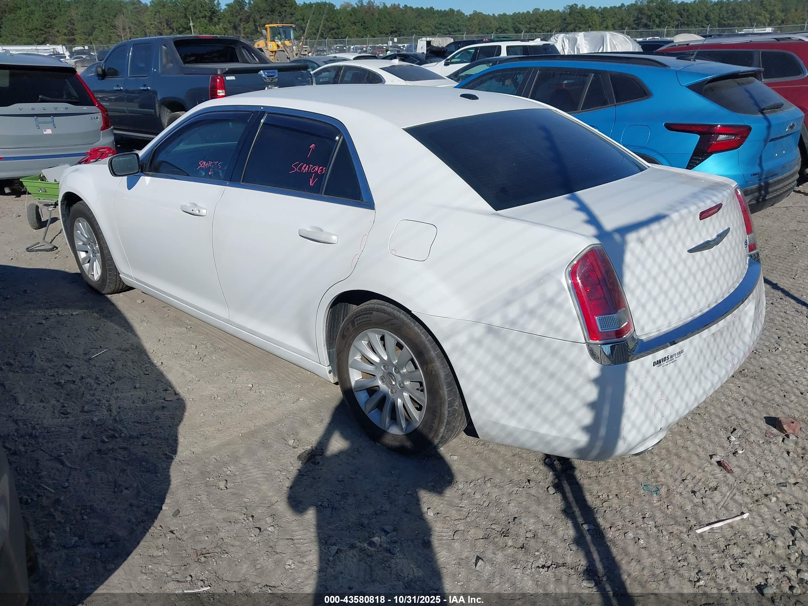 CHRYSLER 300 image 3