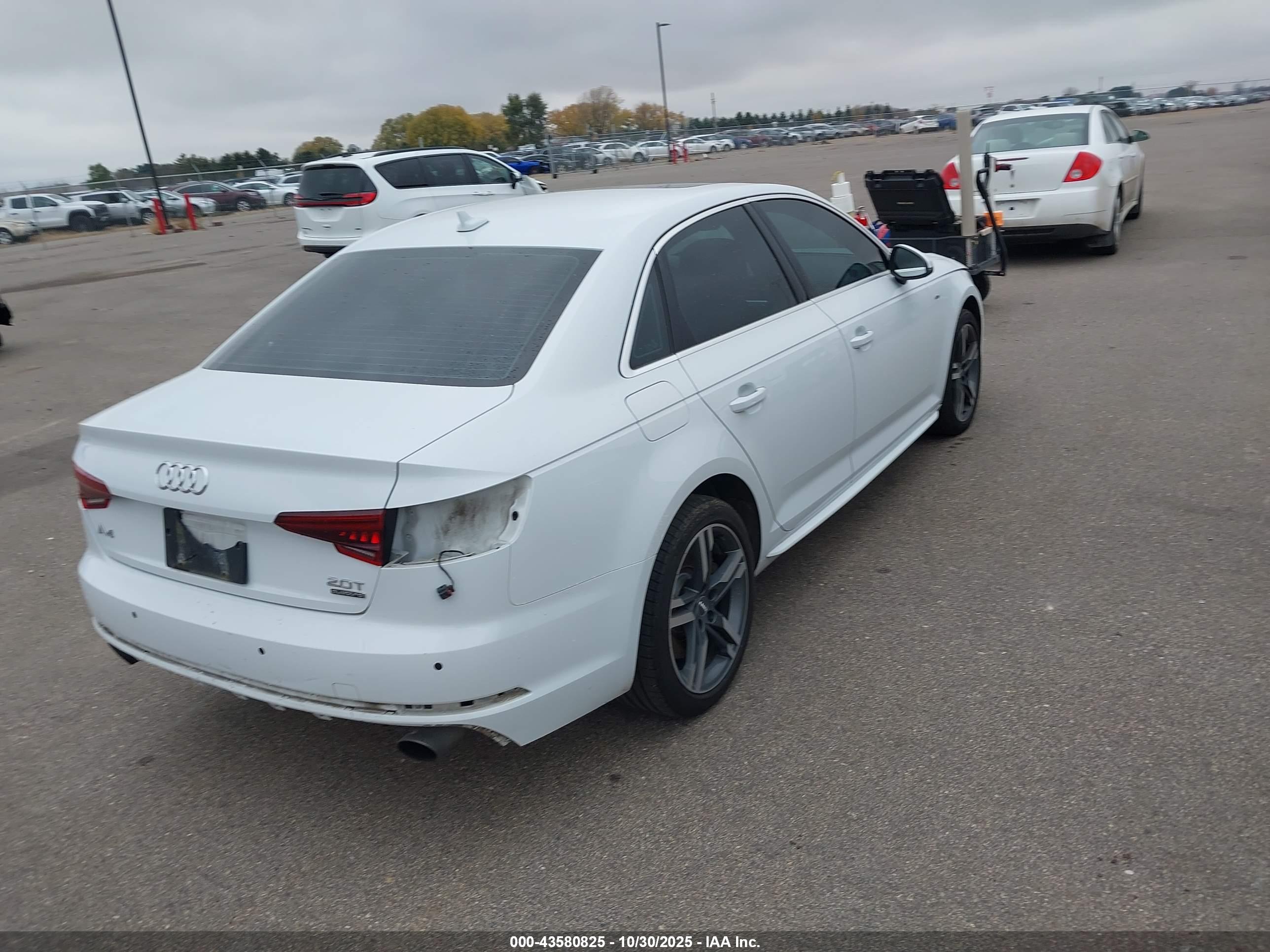 AUDI A4 image 4