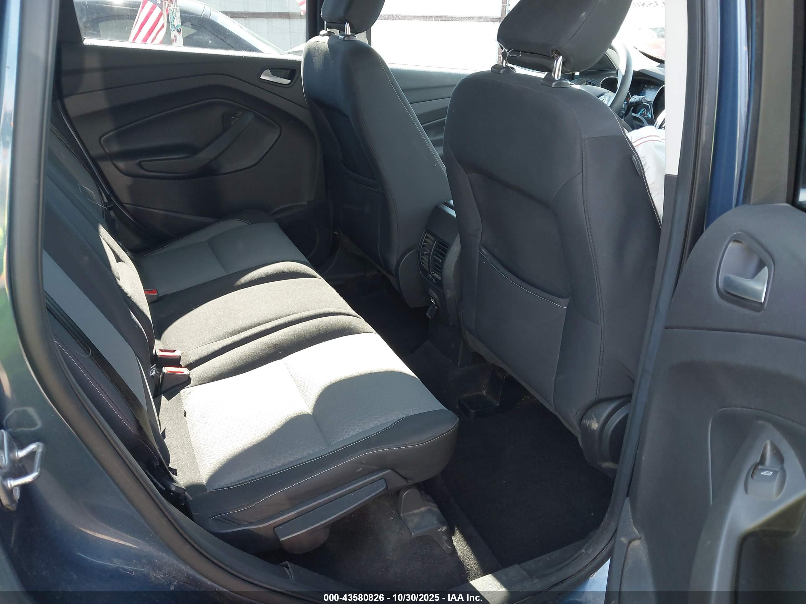 FORD ESCAPE image 8