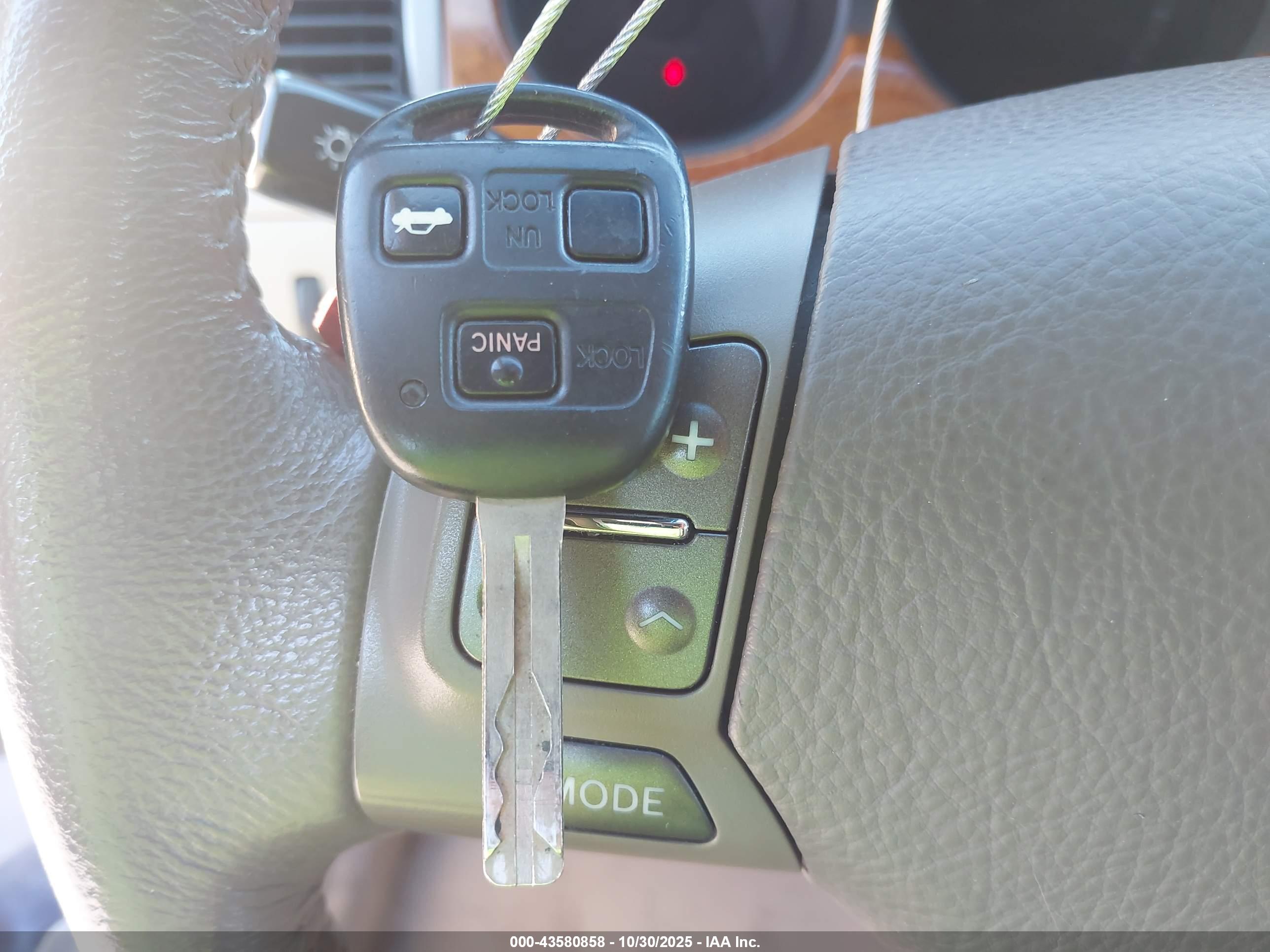 LEXUS ES image 11