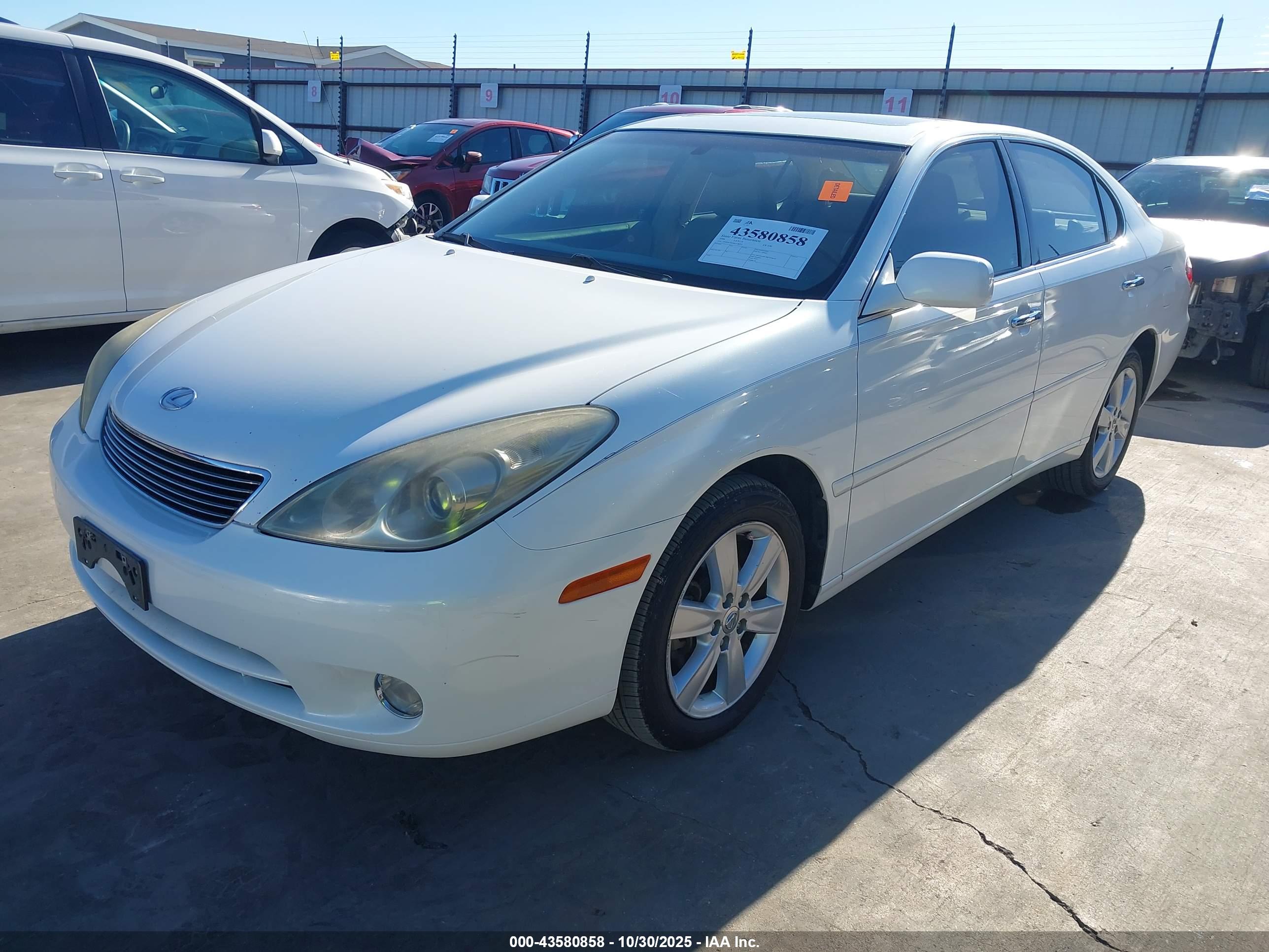 LEXUS ES image 2