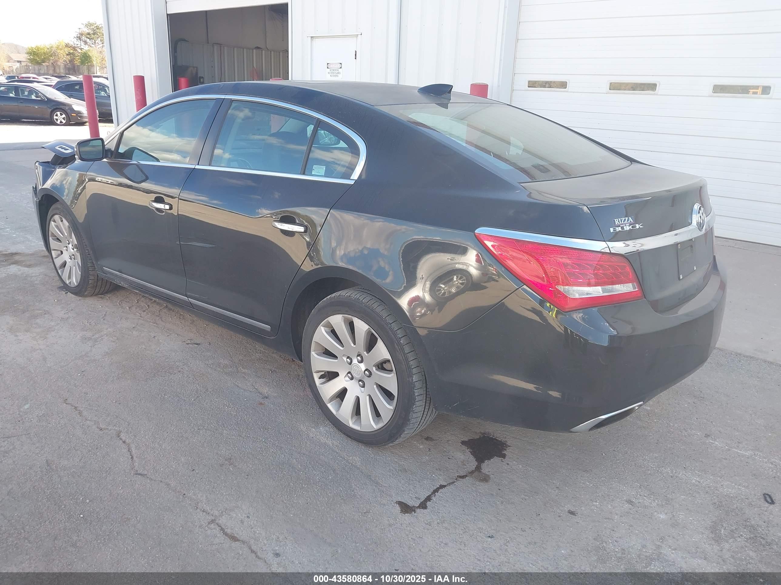 BUICK LACROSSE image 3
