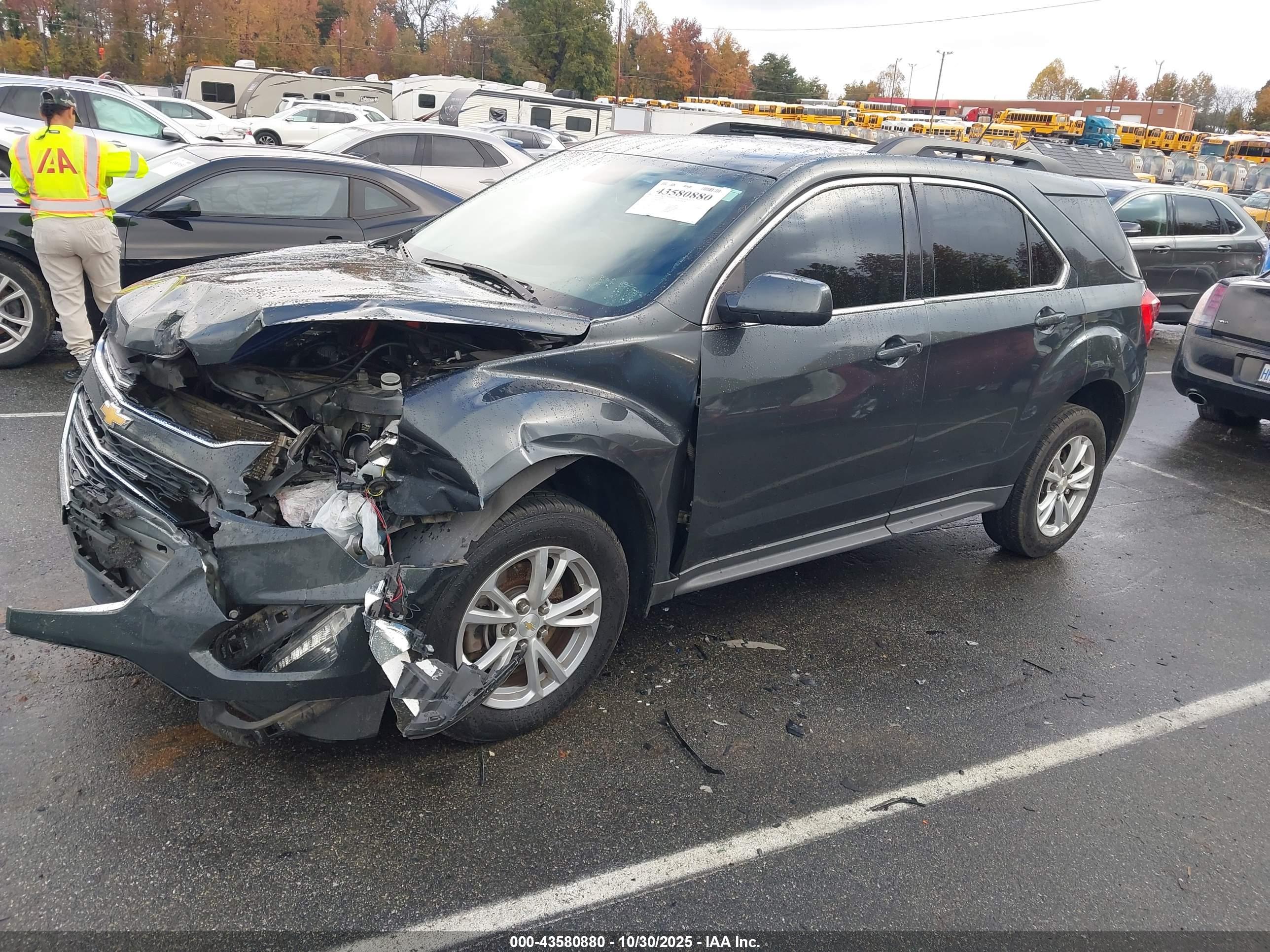 CHEVROLET EQUINOX image 2