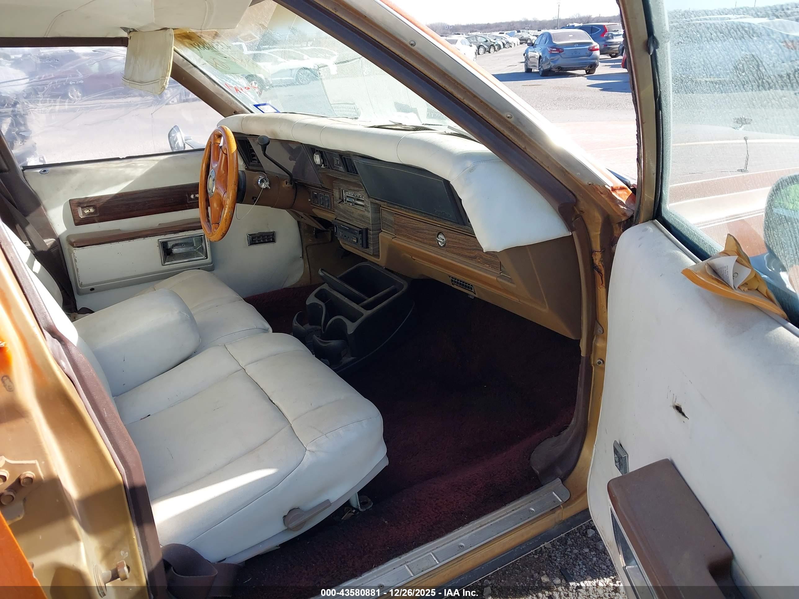 CHEVROLET CAPRICE image 5
