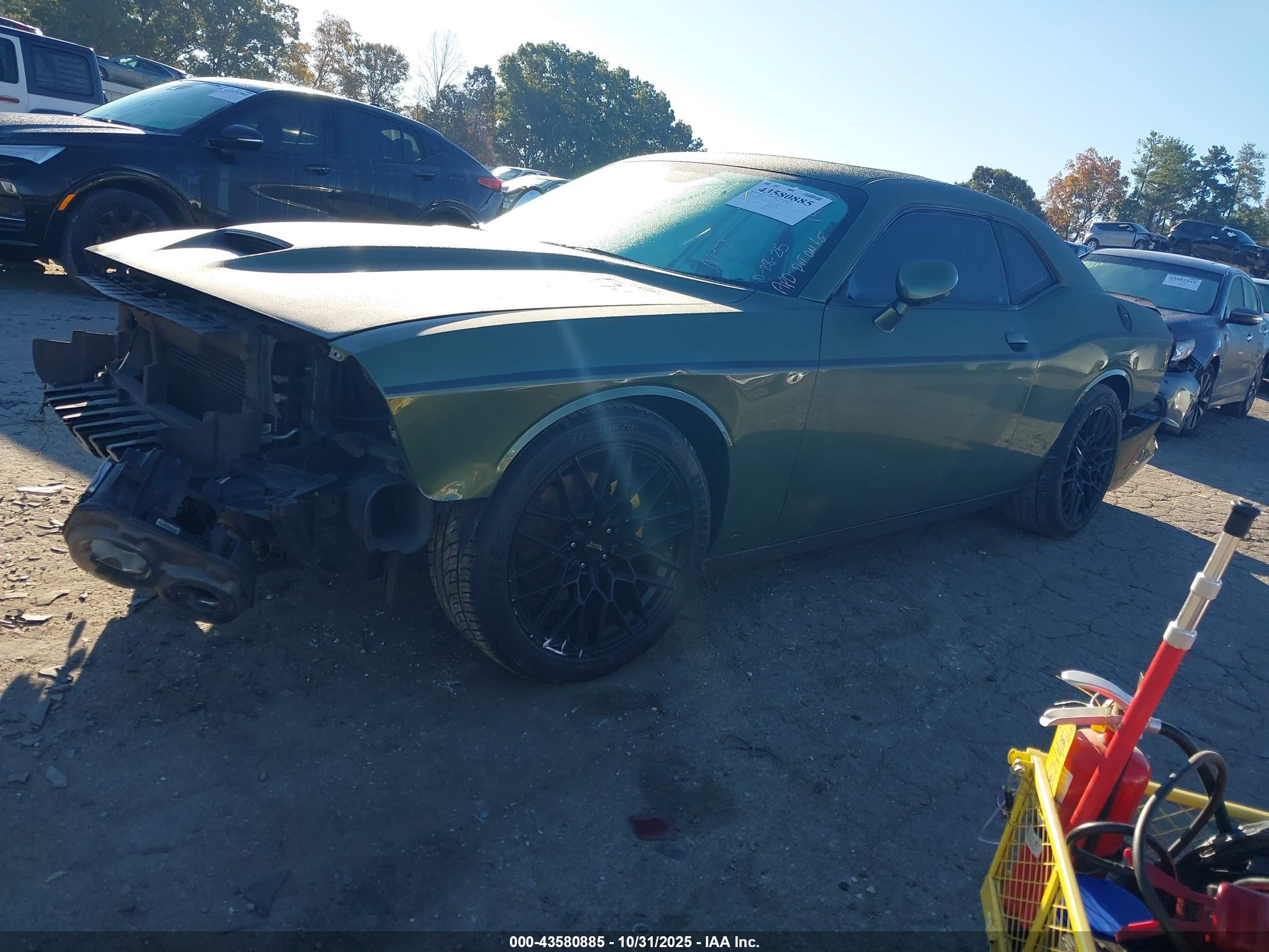 DODGE CHALLENGER image 2