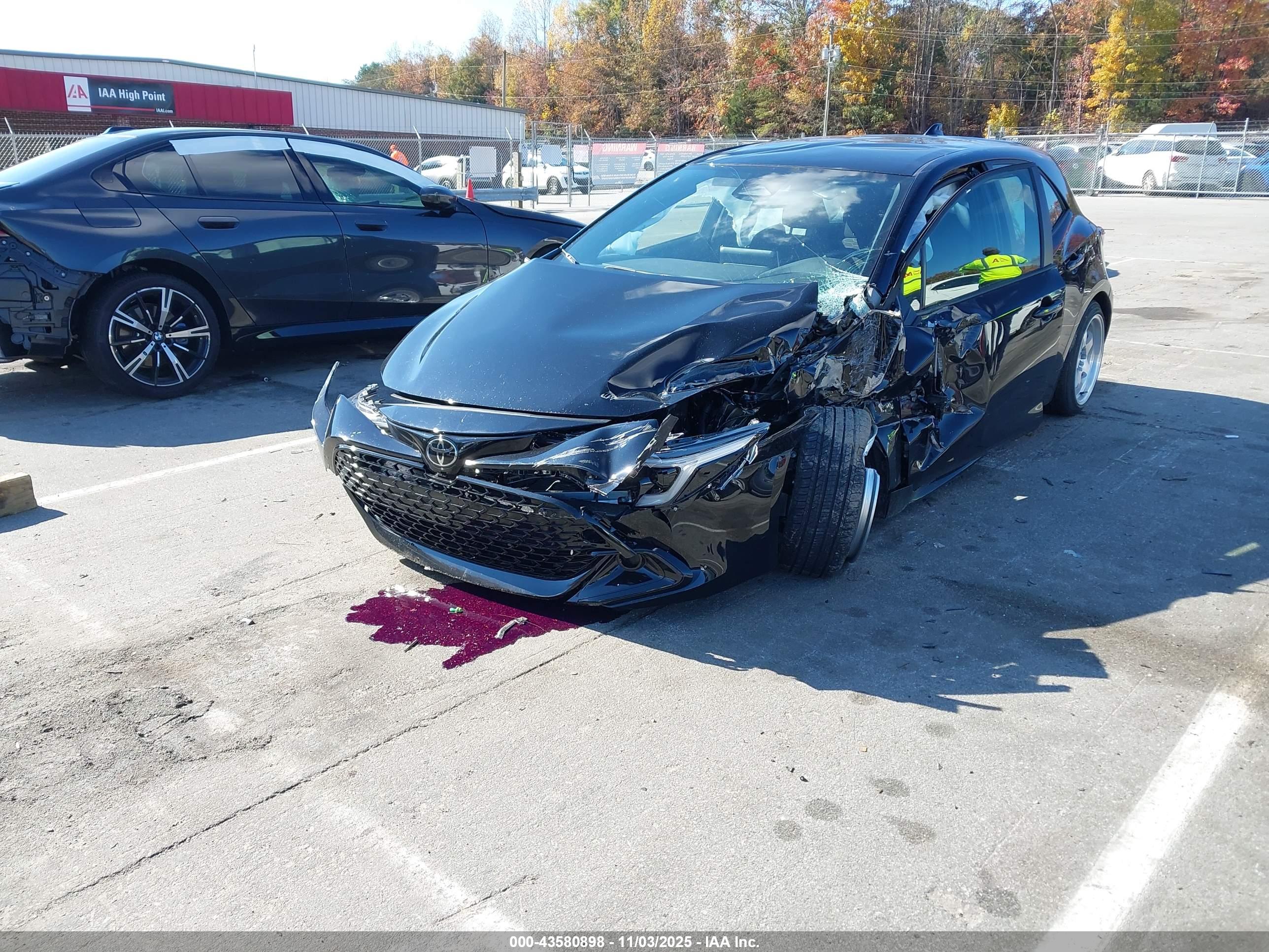 TOYOTA COROLLA image 2