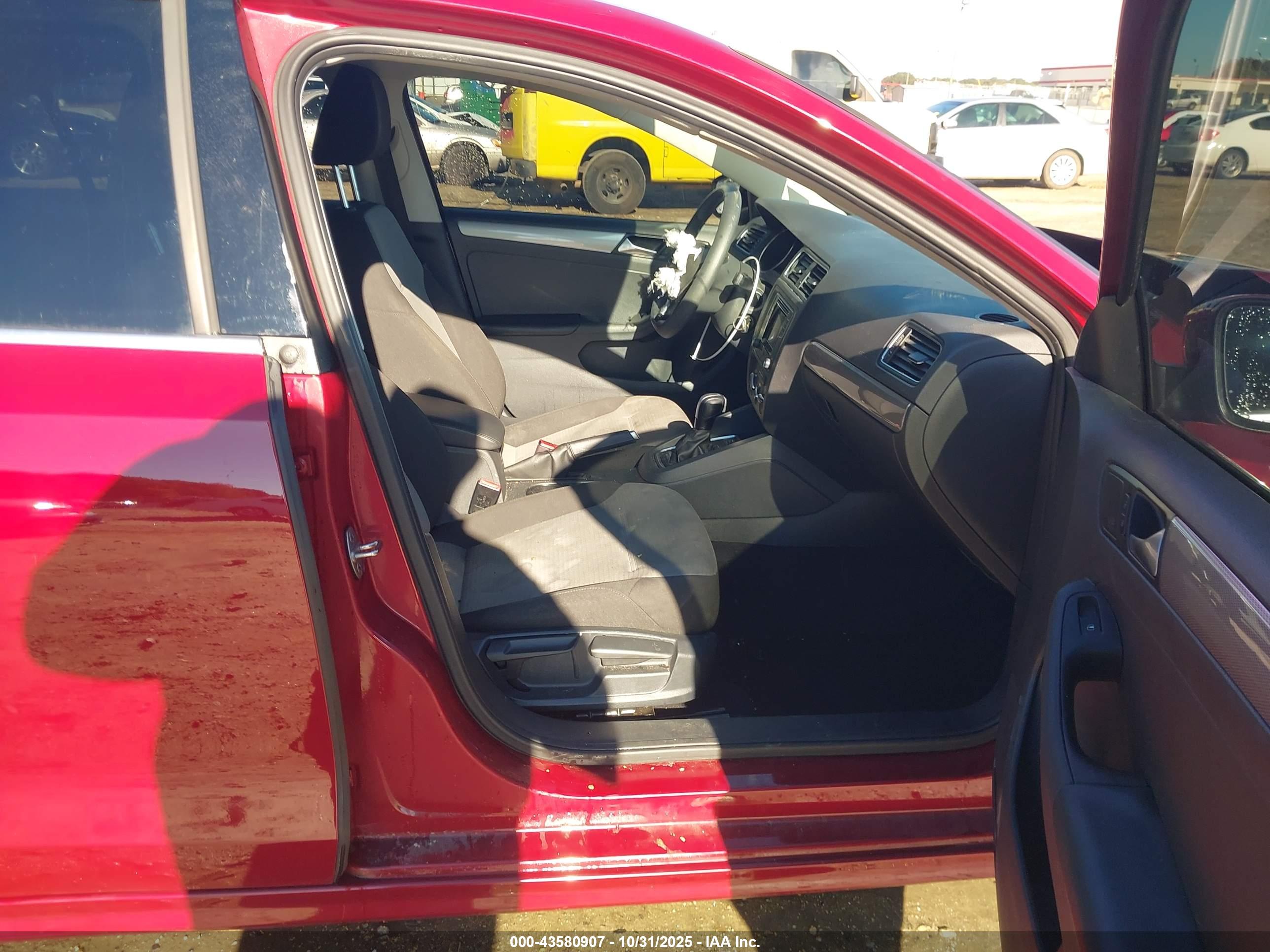 VOLKSWAGEN JETTA image 5