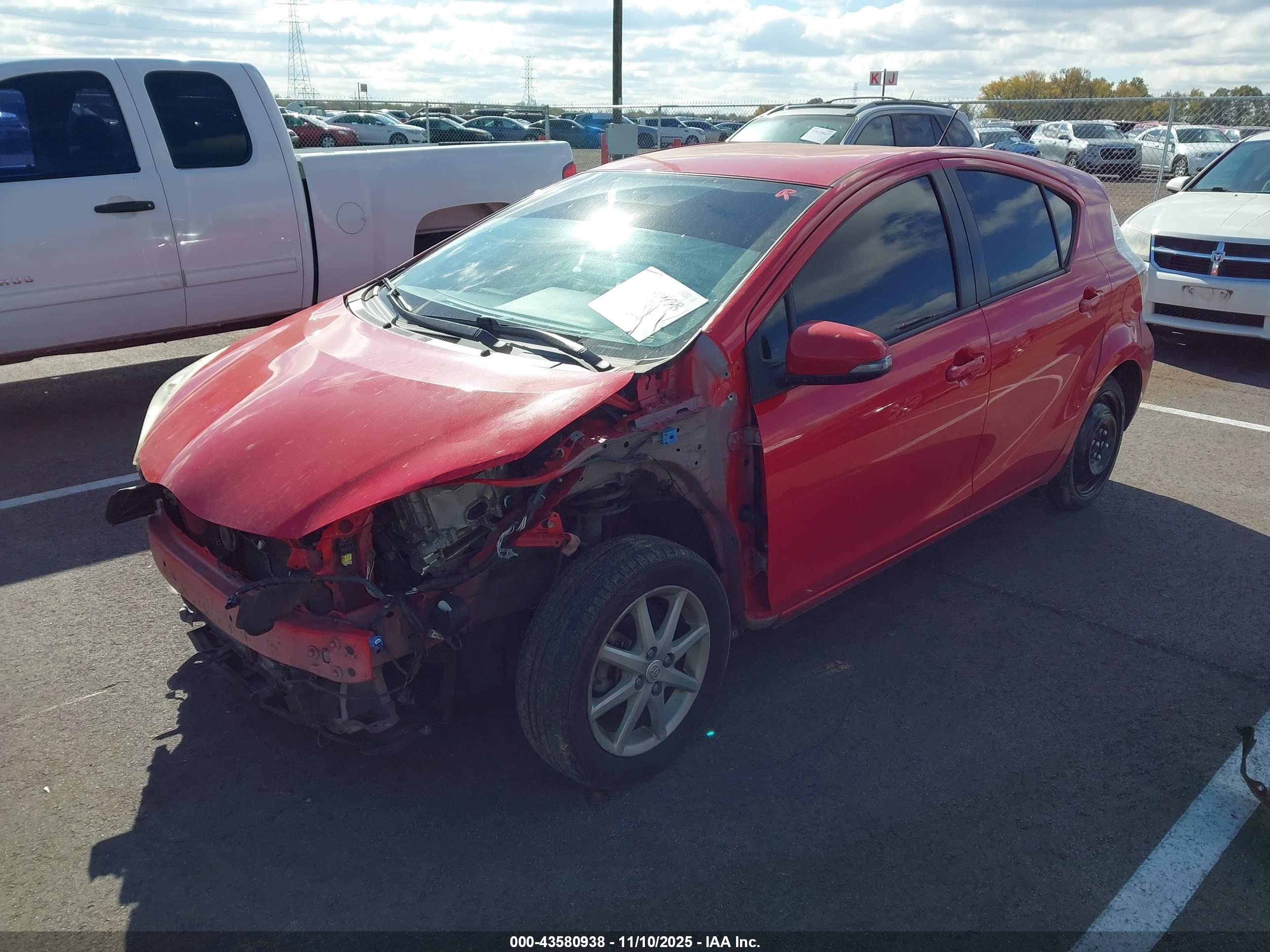 TOYOTA PRIUS image 2