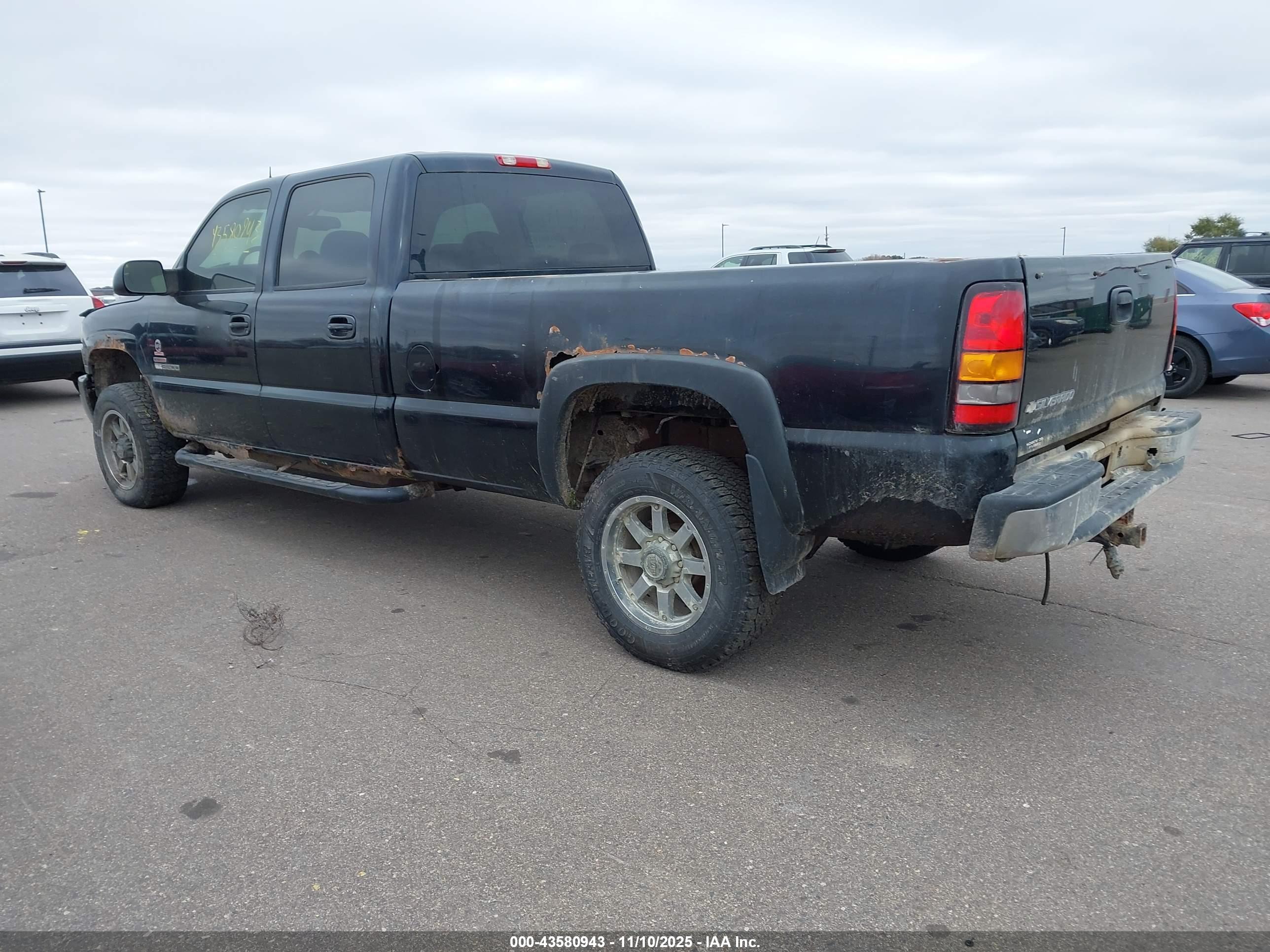 GMC SIERRA image 3