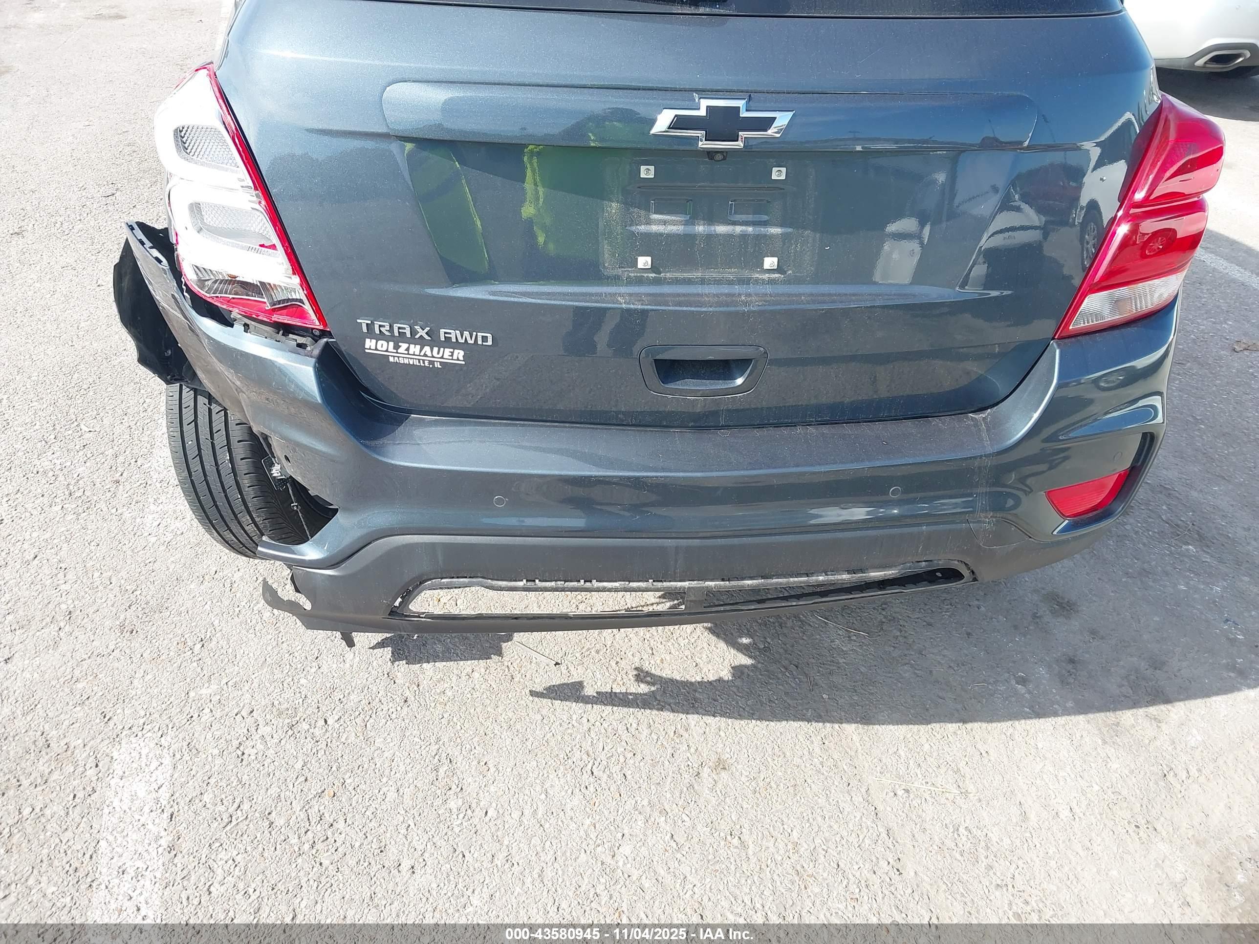 CHEVROLET TRAX image 6