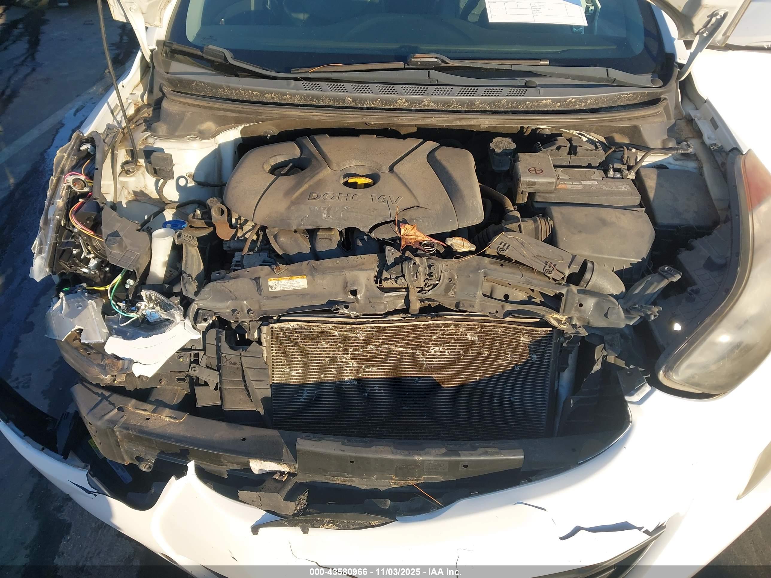 HYUNDAI ELANTRA image 10