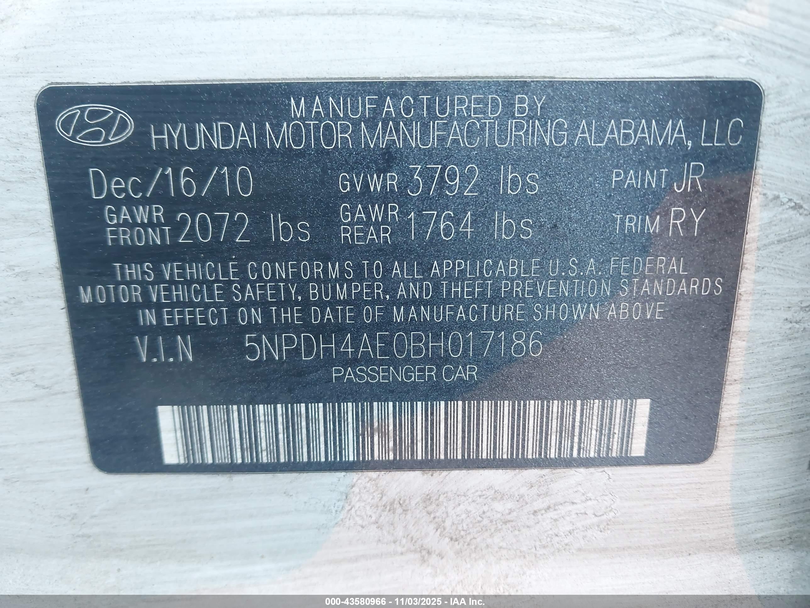 HYUNDAI ELANTRA image 9