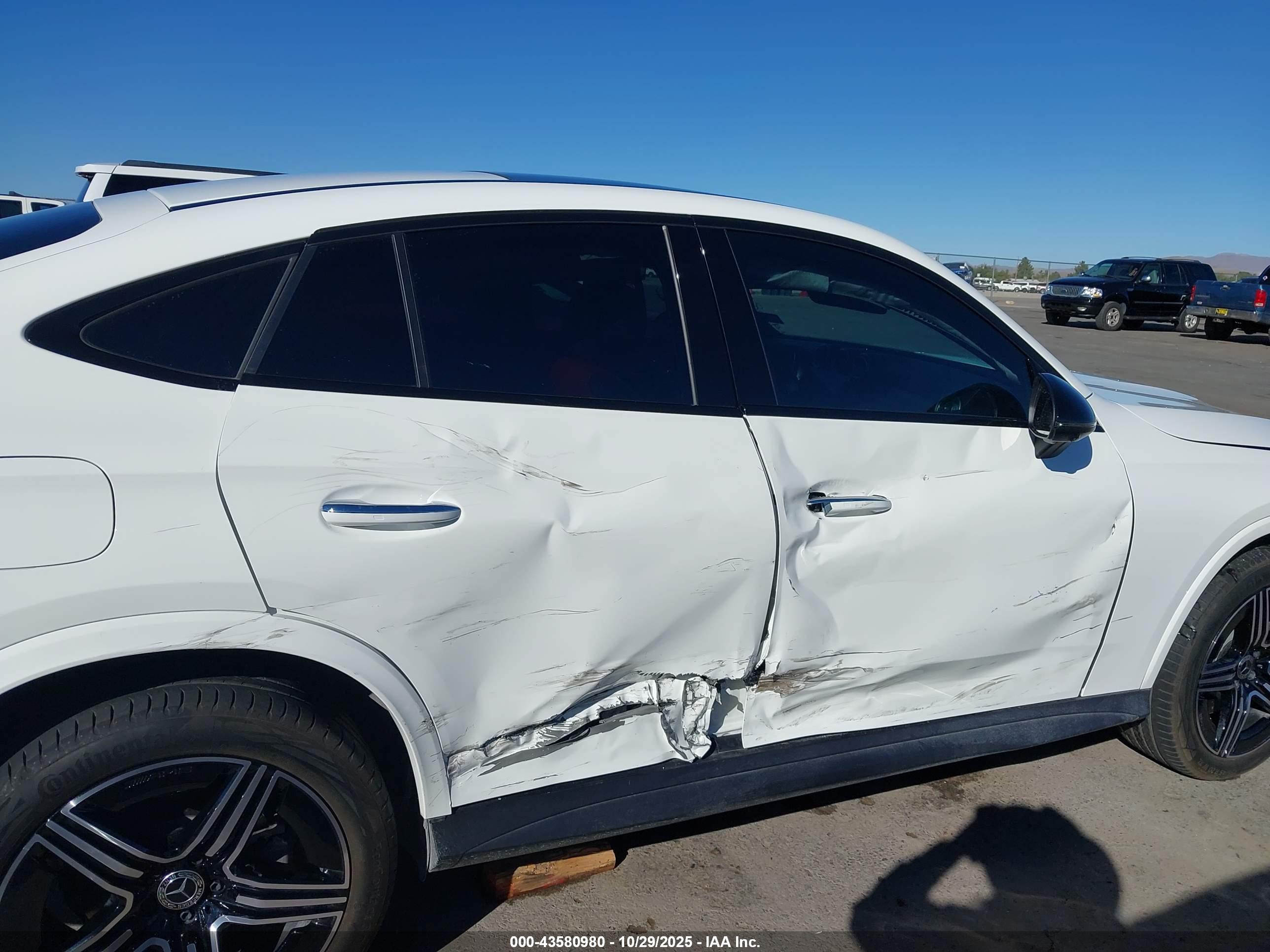 MERCEDES-BENZ GLC image 6