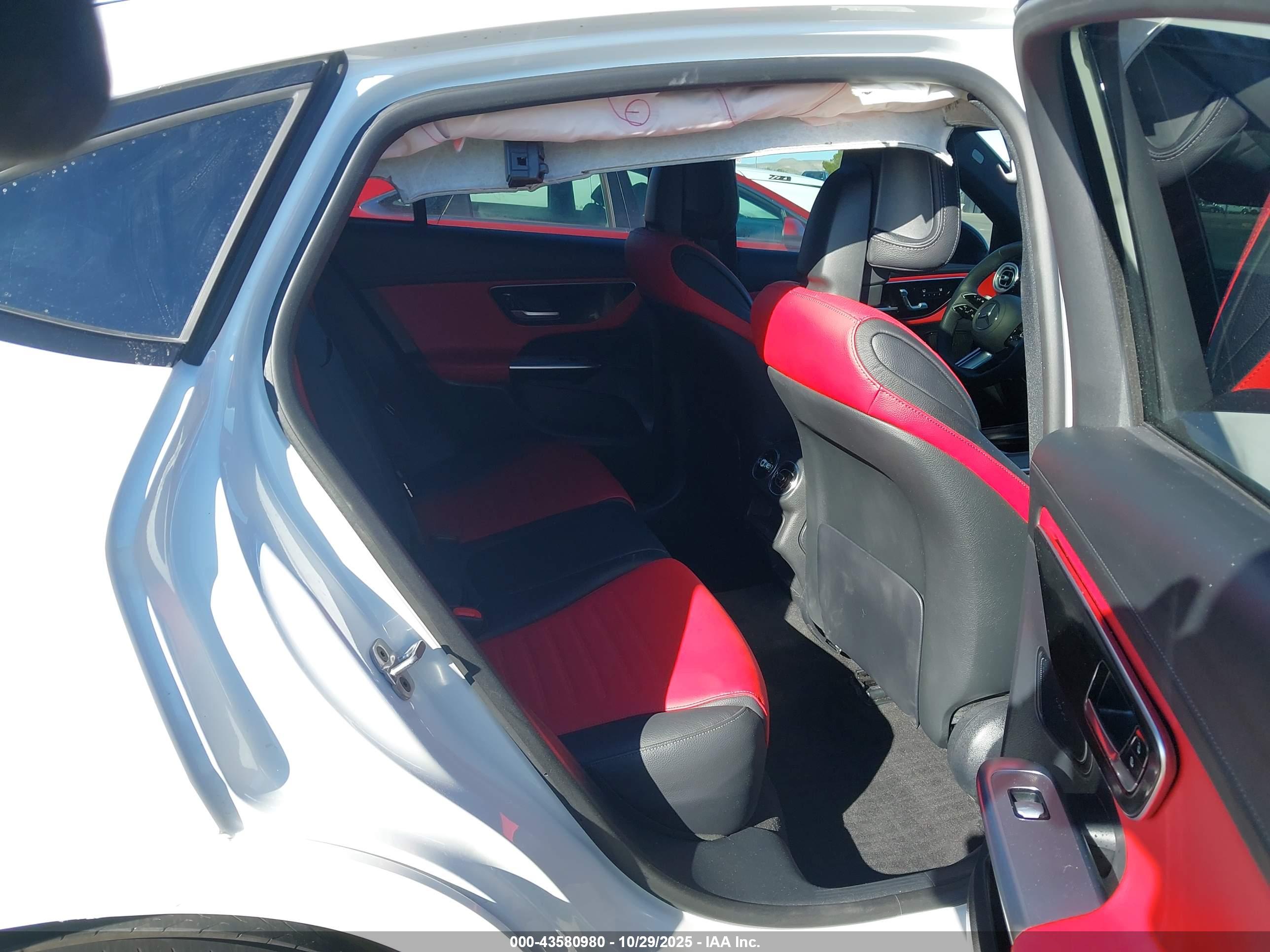 MERCEDES-BENZ GLC image 8
