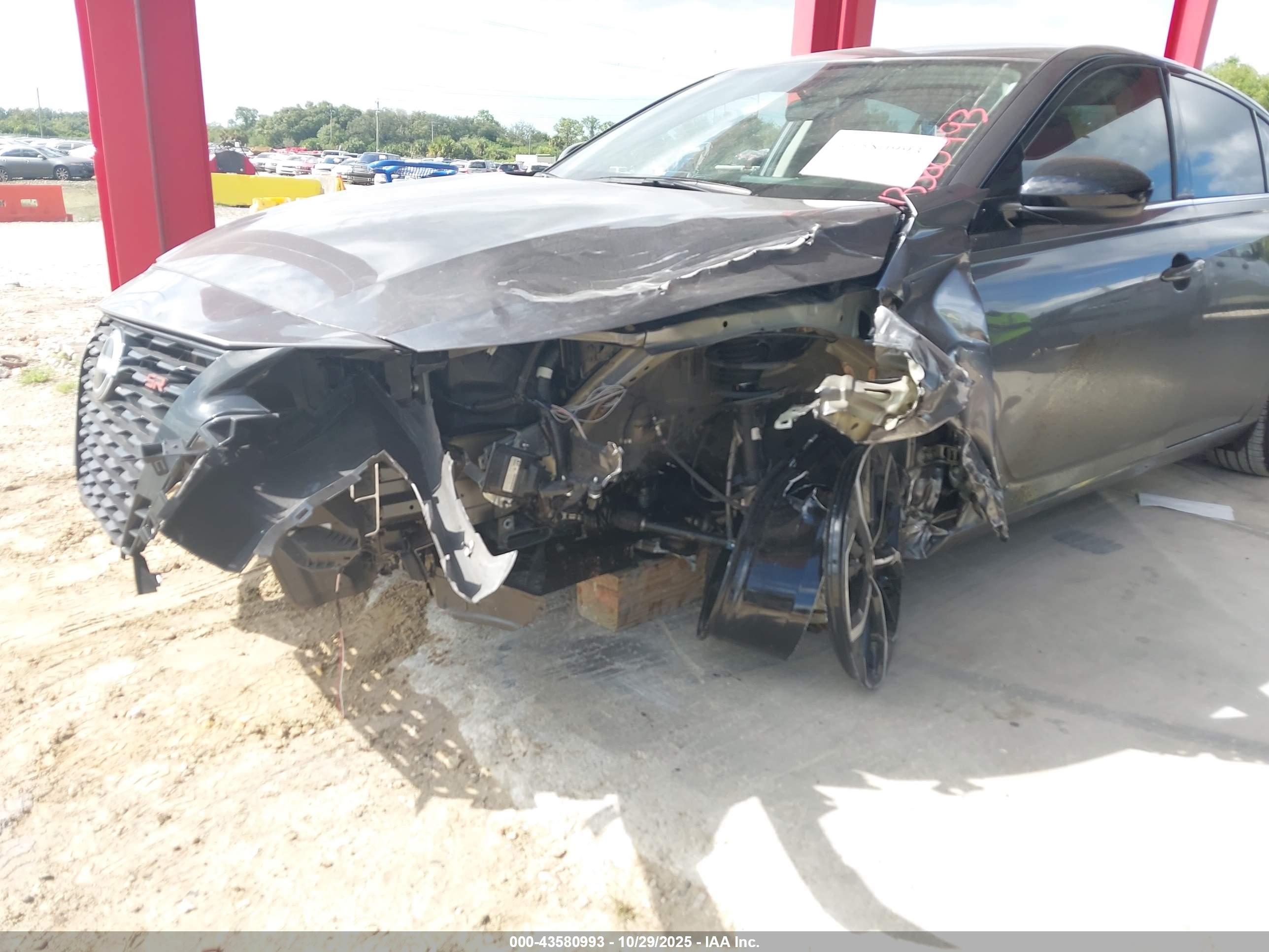 NISSAN ALTIMA image 6