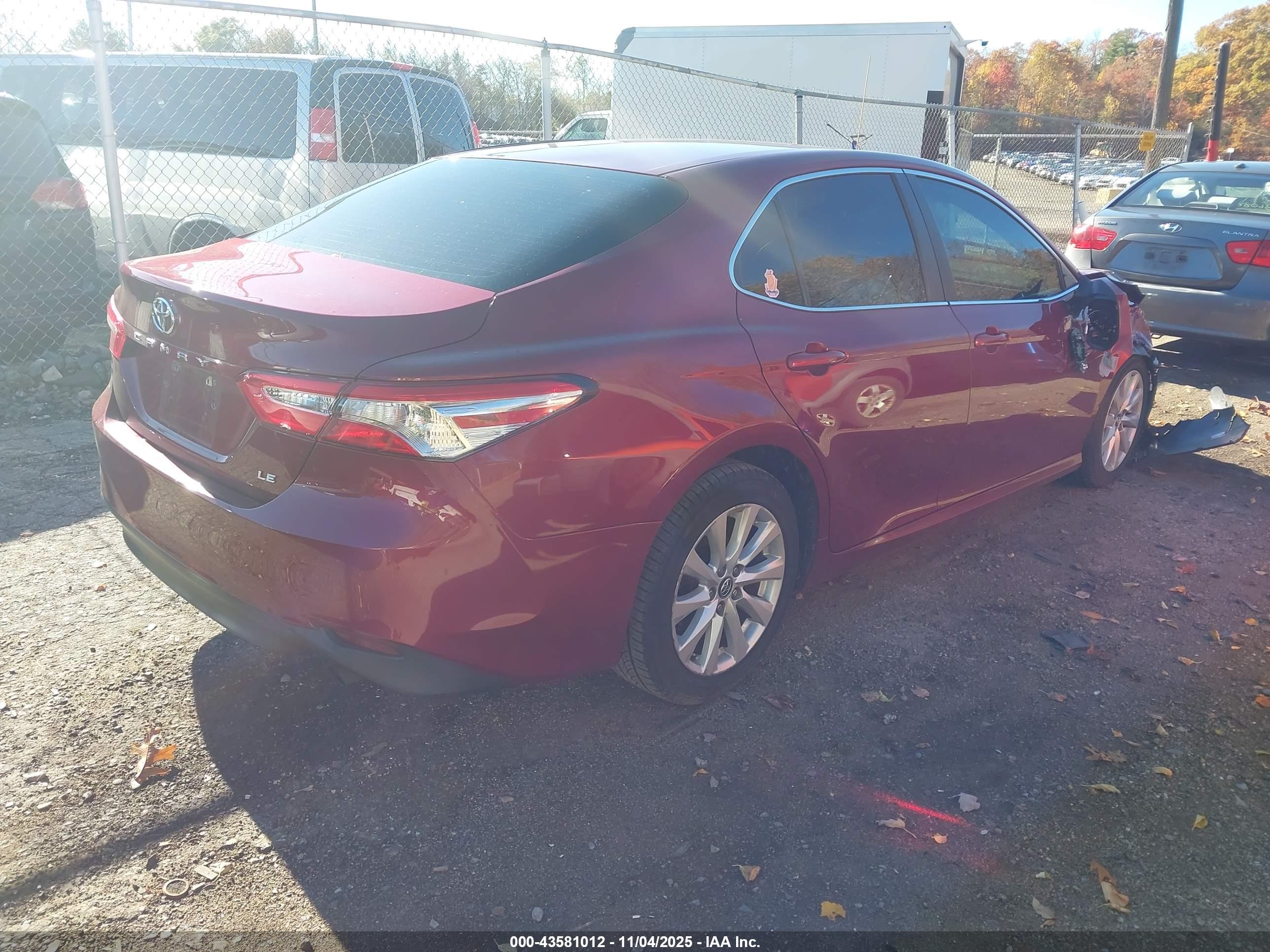 TOYOTA CAMRY image 4