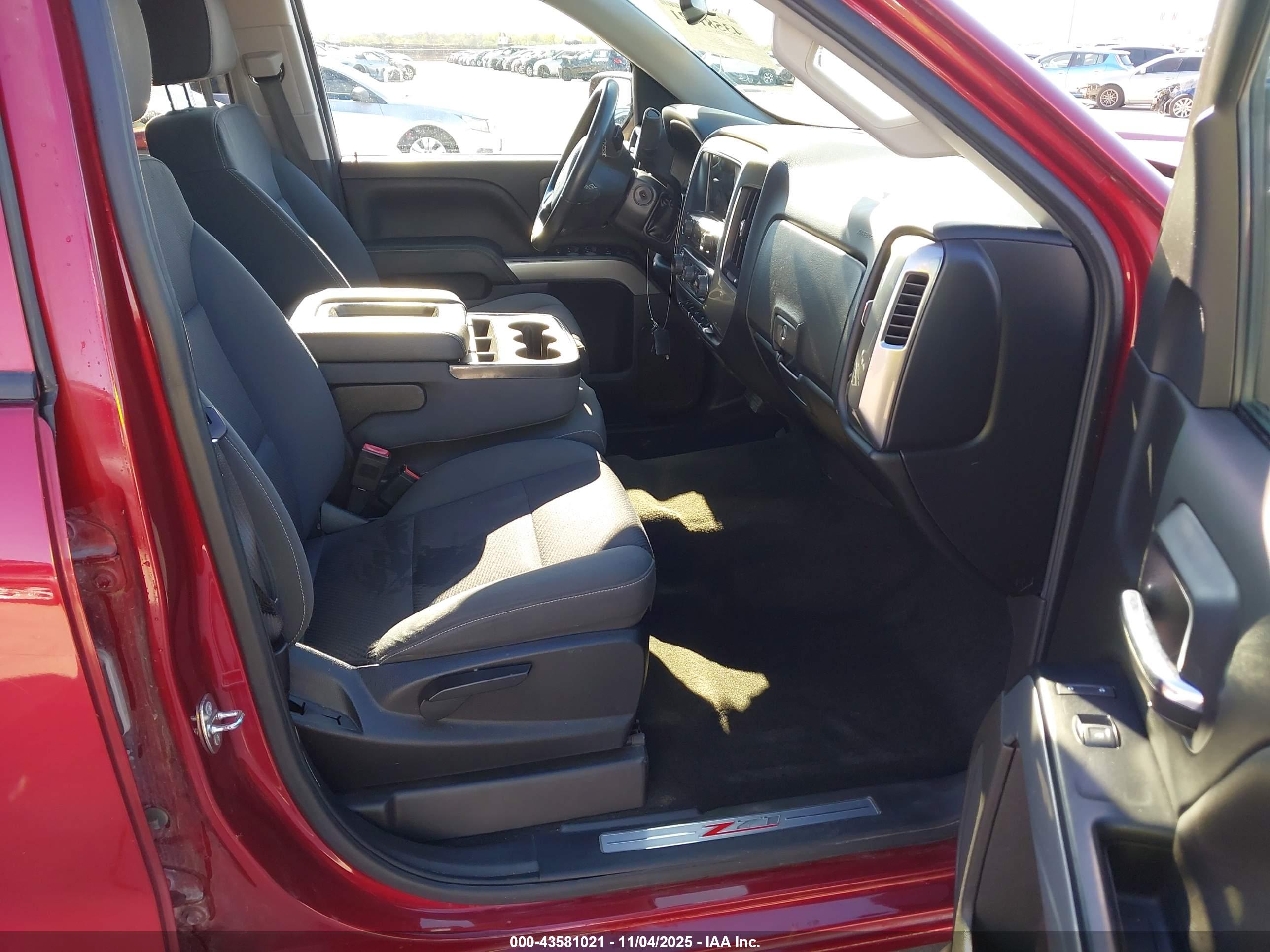 CHEVROLET SILVERADO image 5