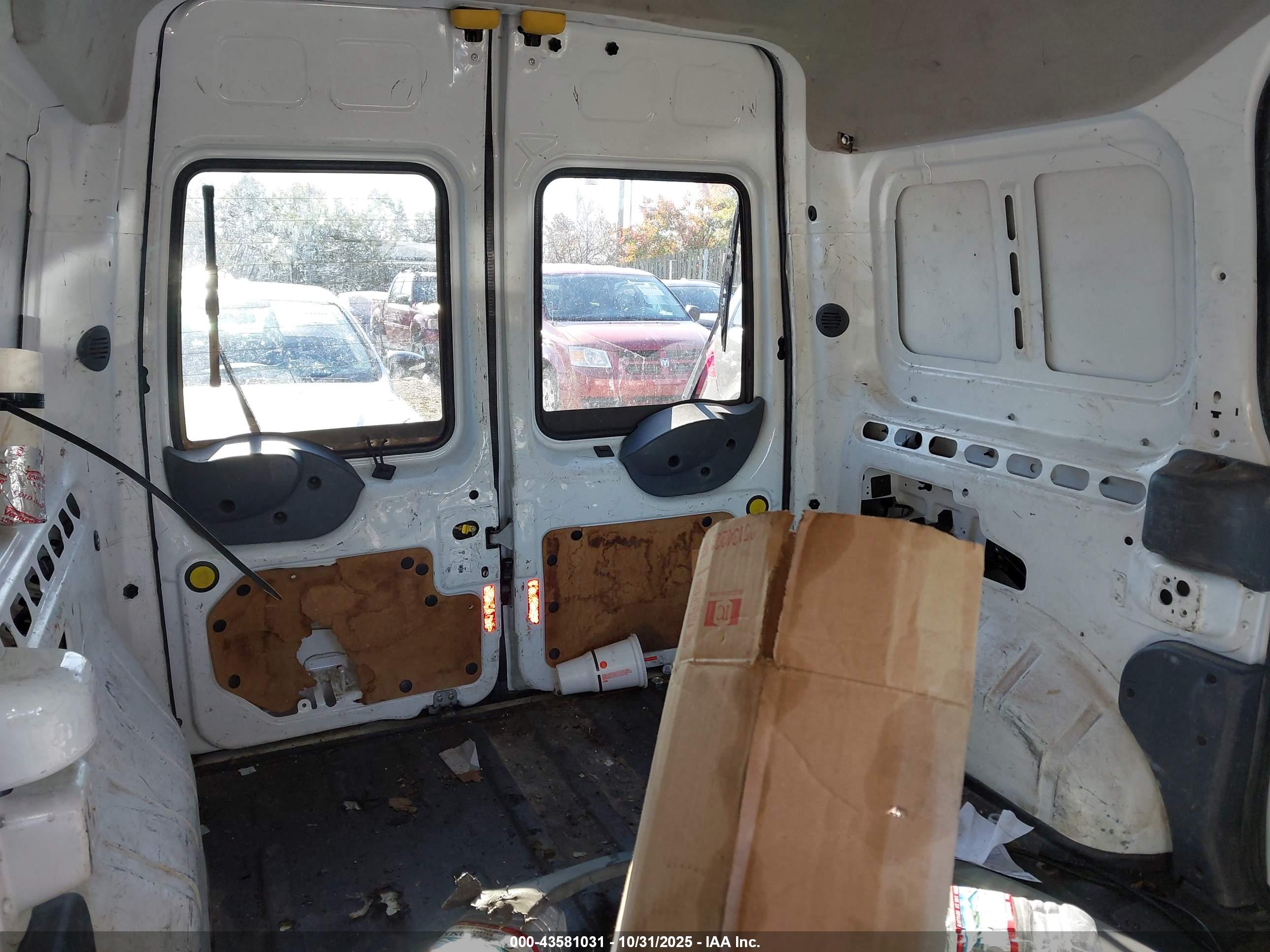 FORD TRANSIT image 8